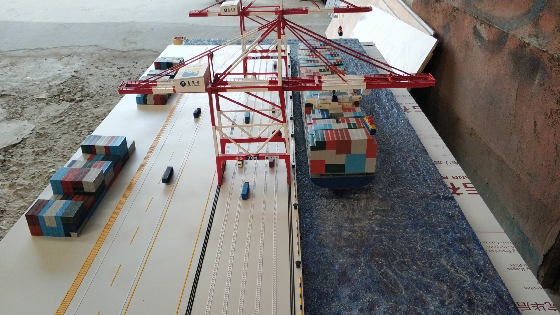 展馆 岸桥 集装箱 码头 青岛港 船舶模型 科普教育 礼品定制