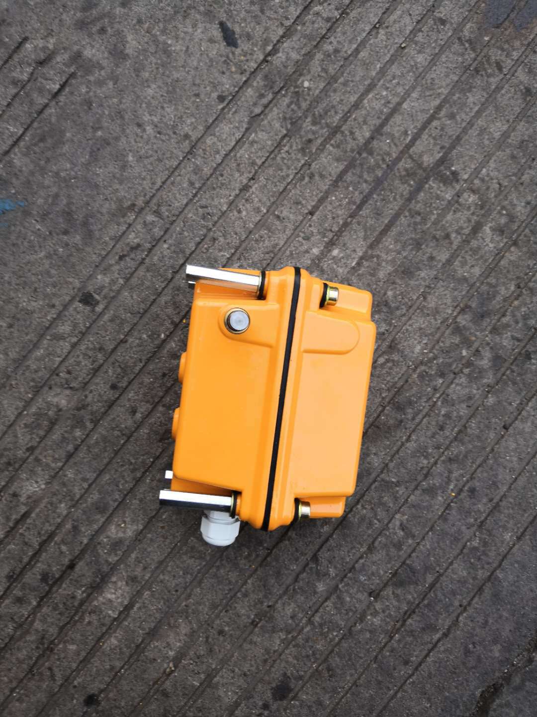 批发多功能行程开关dxz-4/1起重开关微动开关按钮常闭轻触开关