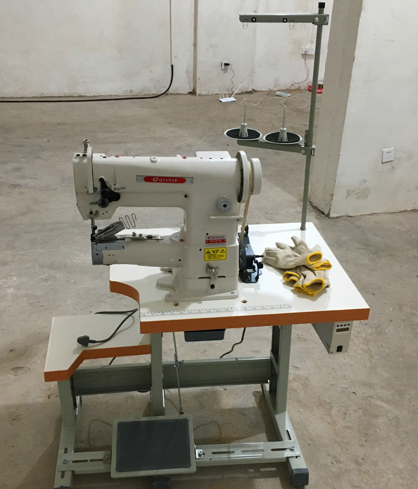 341 441高车汽车脚垫包边机 皮革高头车 箱包筒式厚料包边机直销