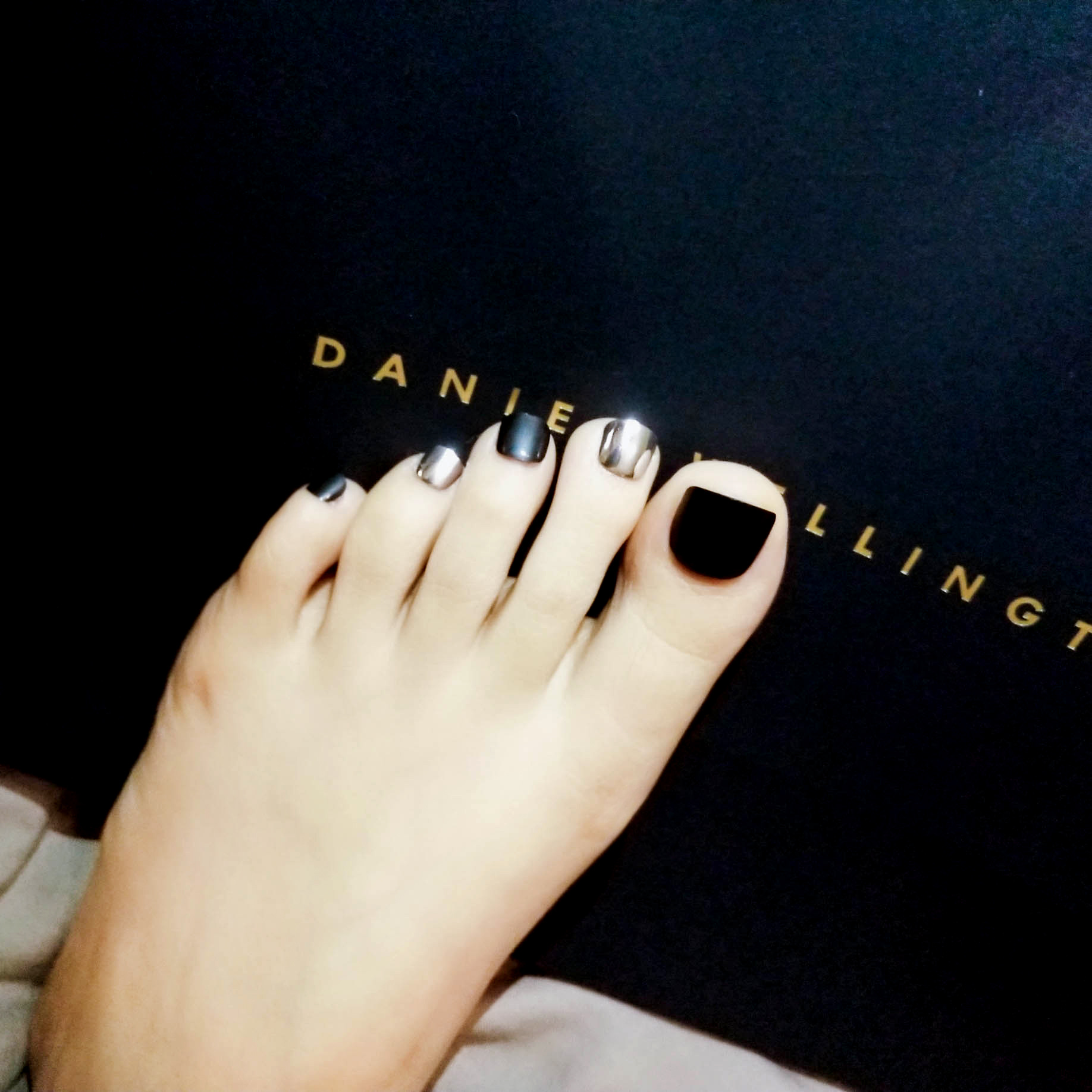 黑 银 可爱夏日脚趾甲胶水甲贴 美甲甲片假指甲 假指甲j-123