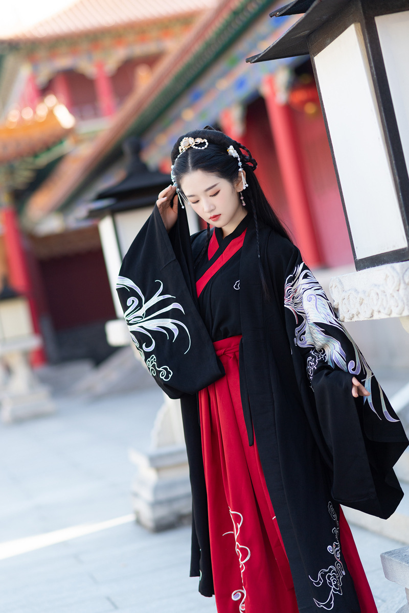 5981传统汉服重工刺情侣装大袖衫交领齐腰裙大氅套装男女cp绣花