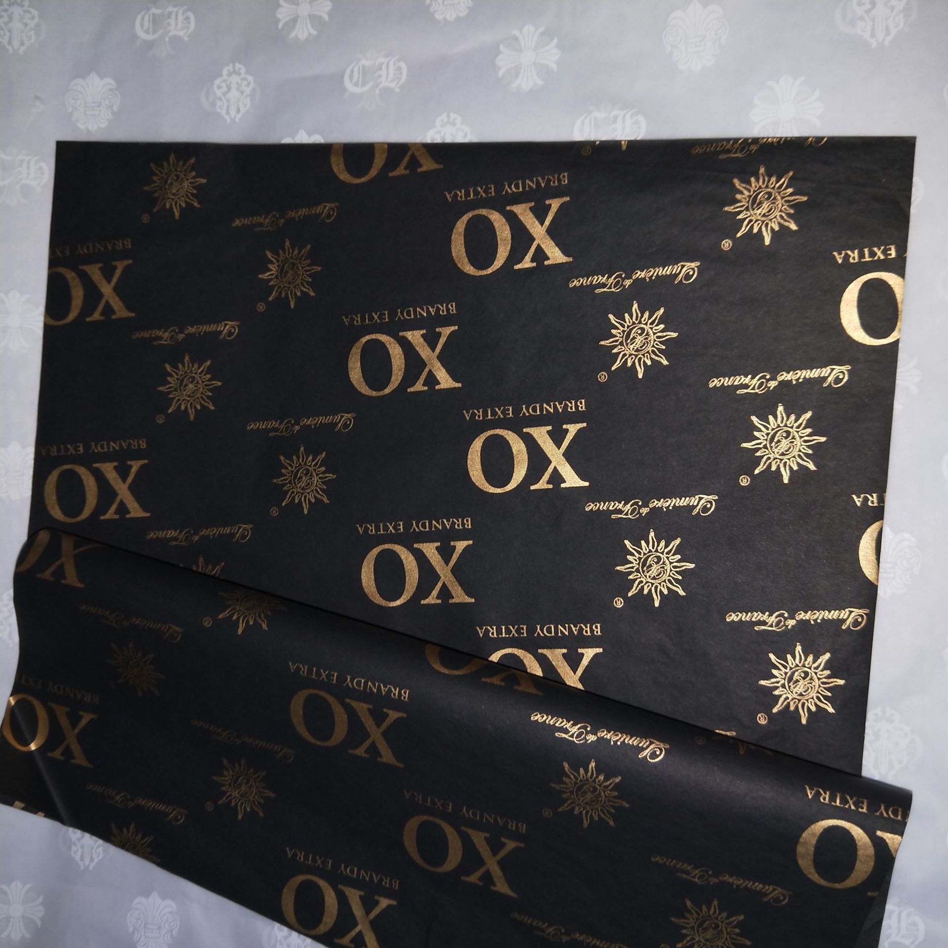 黑色底 金色酒包装纸