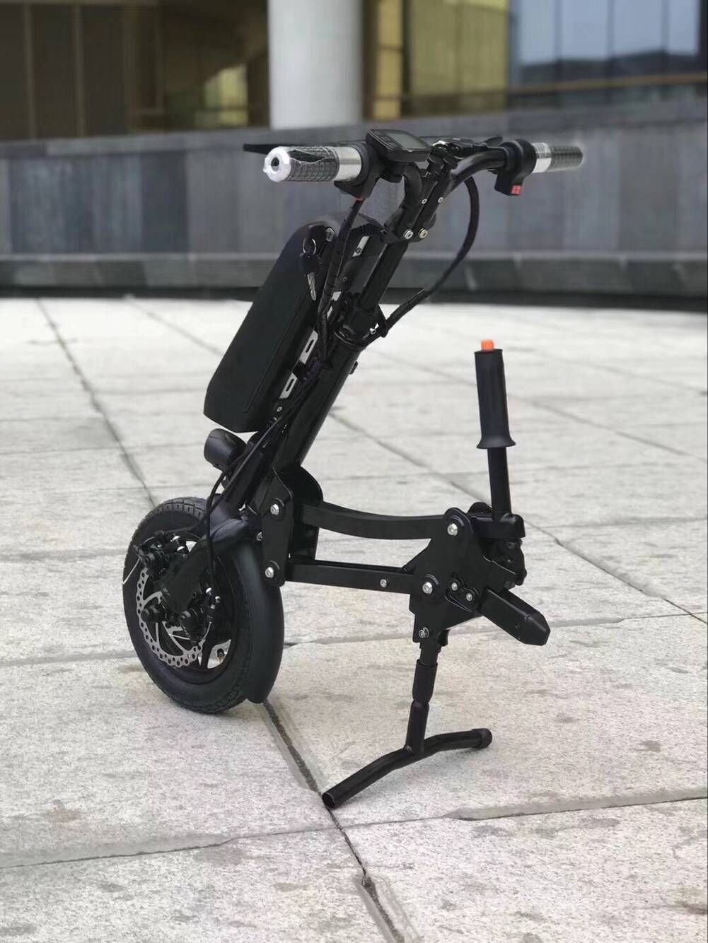 轮椅电动车头残疾人便携式锂电池手动轮椅电动驱动头