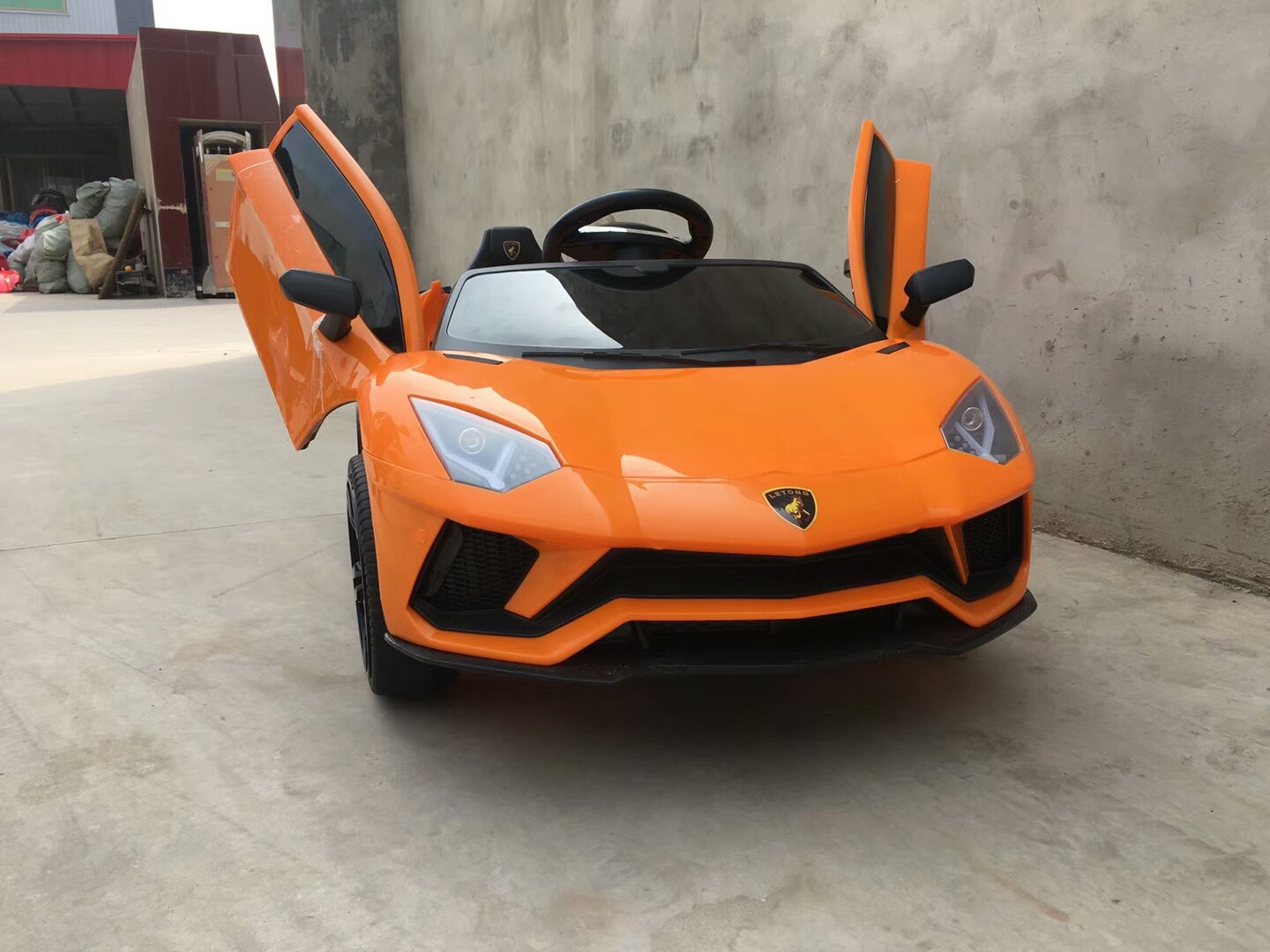 兰博博基尼儿童电动可坐人遥控汽车四轮双驱动摇摆跑车男女孩
