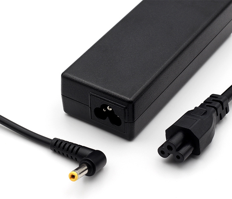 74a 5525笔记本电源适配器工厂直销