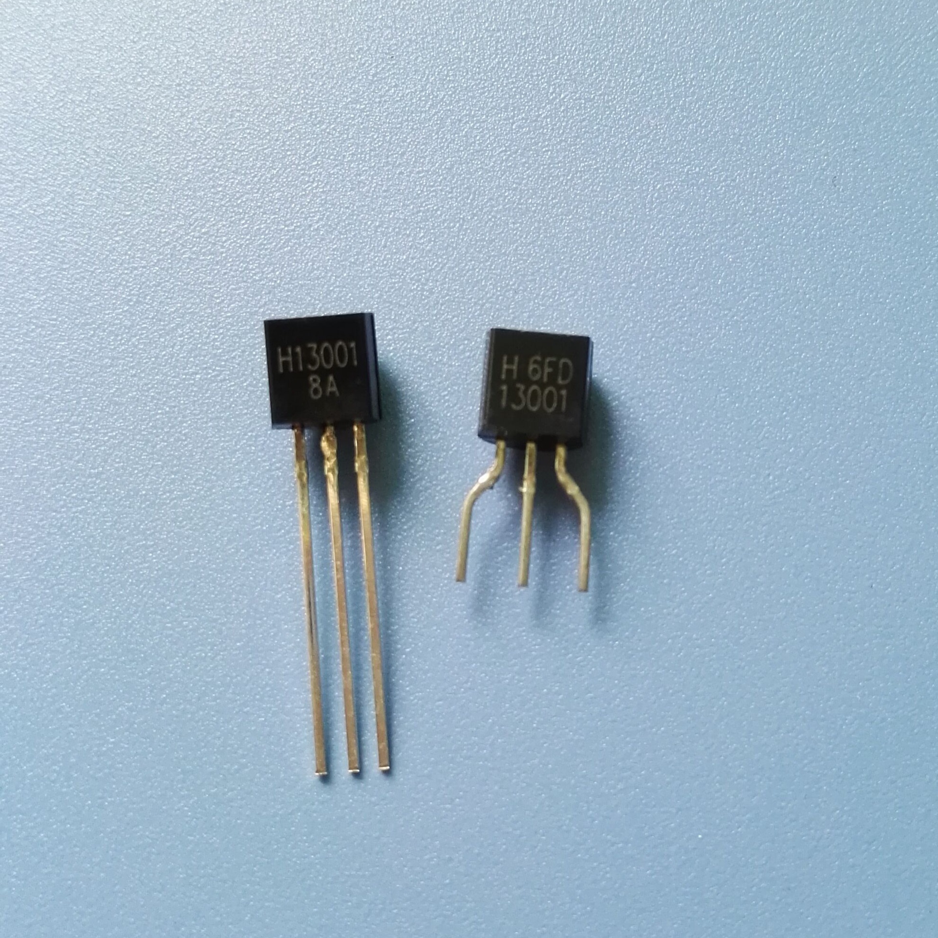 三极管 13001 to-92封装电子元器件 短脚 三端稳压管