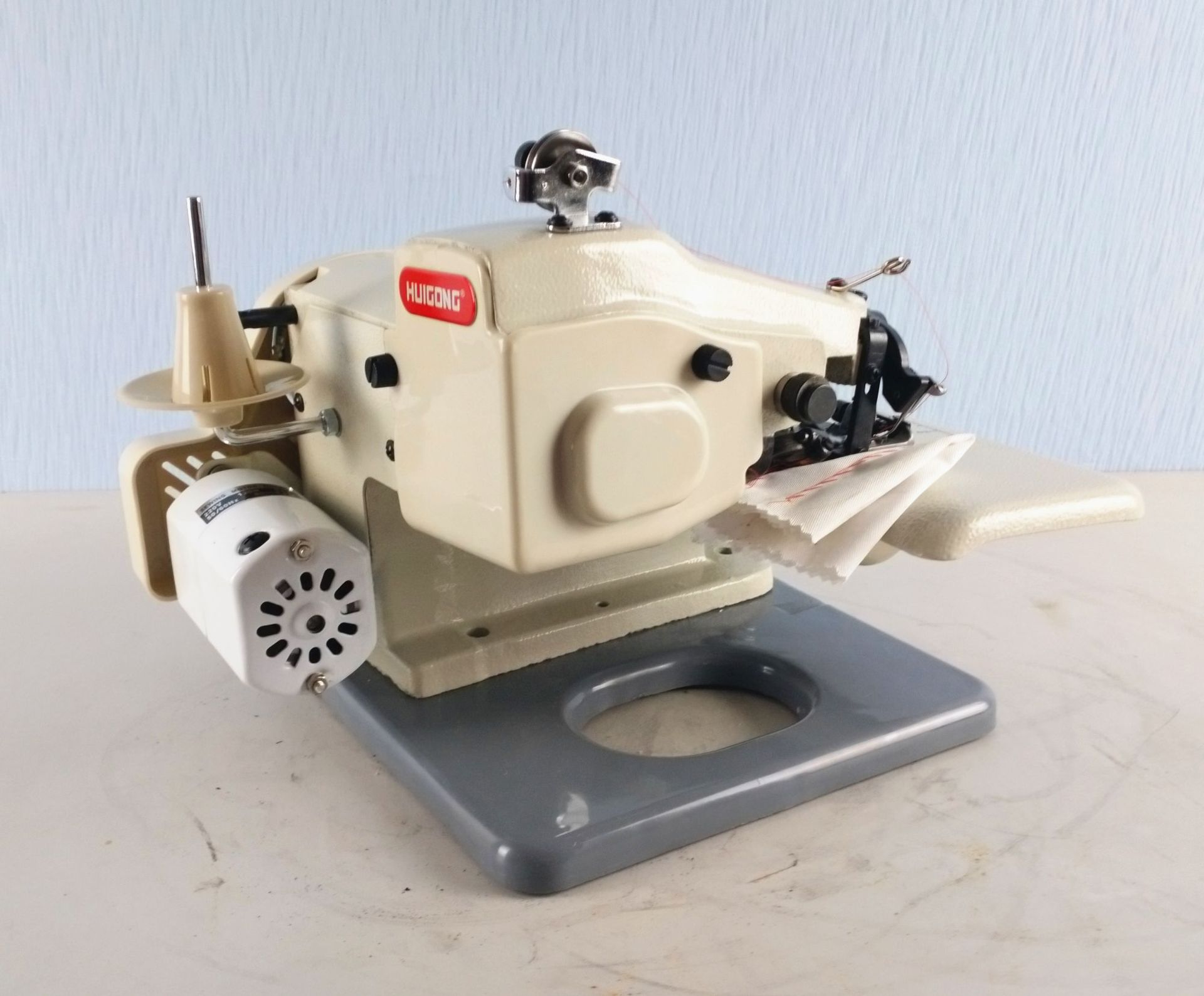 供应多功能家用撬边机 暗缝机翘裤边机 全自动工业缝纫机