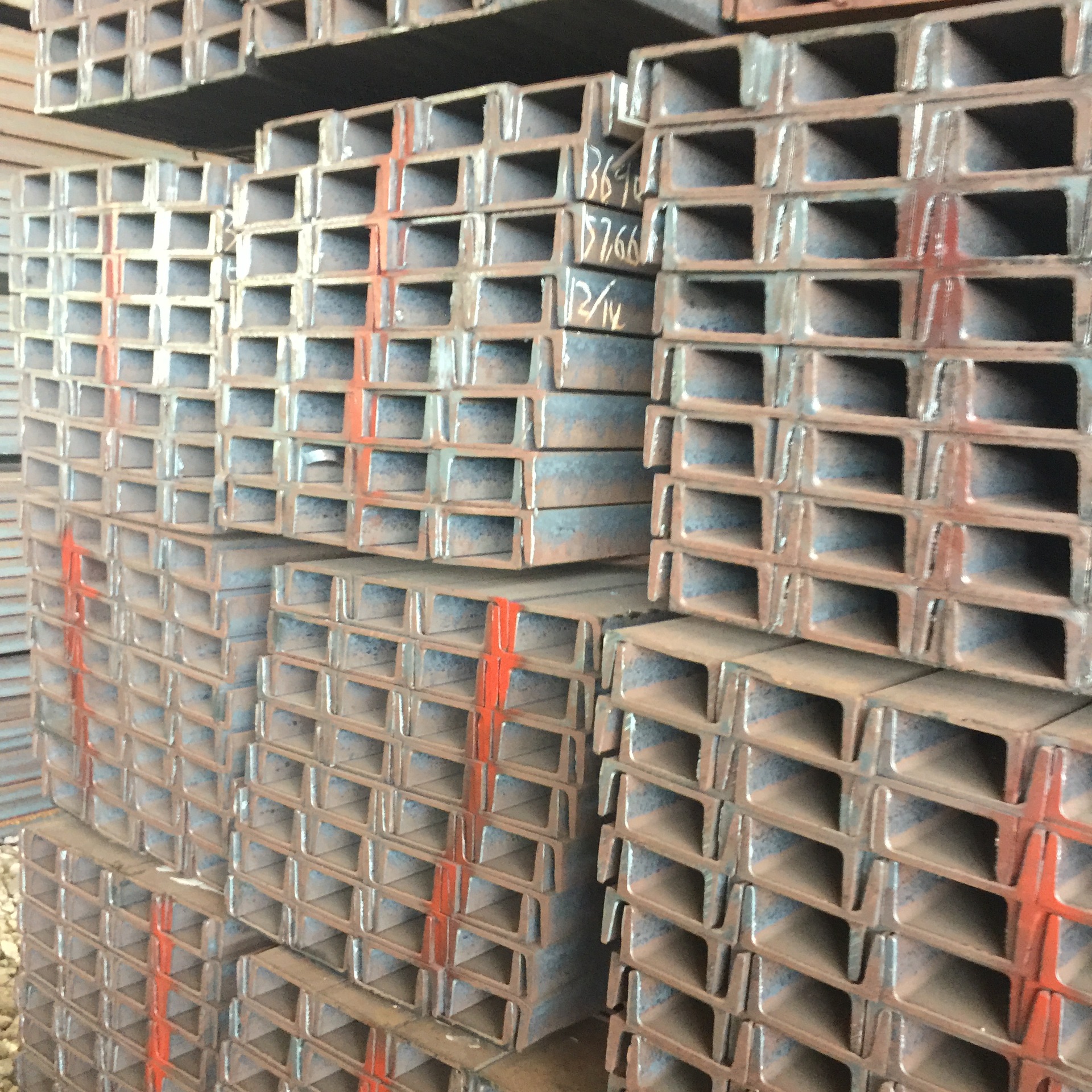 10#国标槽钢 10号槽钢 10#幕墙槽钢 u型槽 国标槽钢10号 阁楼槽钢