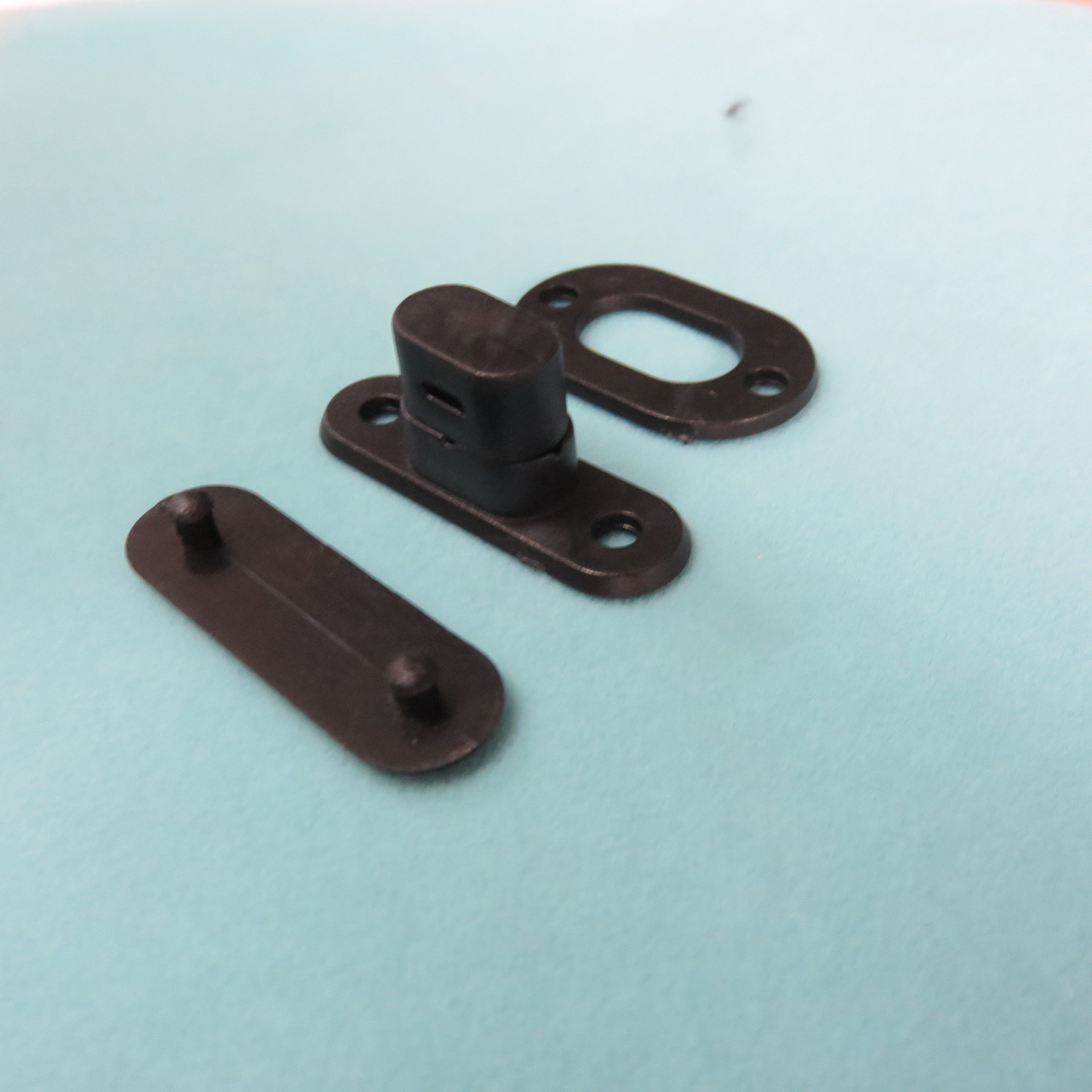 厂家供应箱包配件塑料卡扣 二合一塑料旋转扣 背包书包固定扣p033