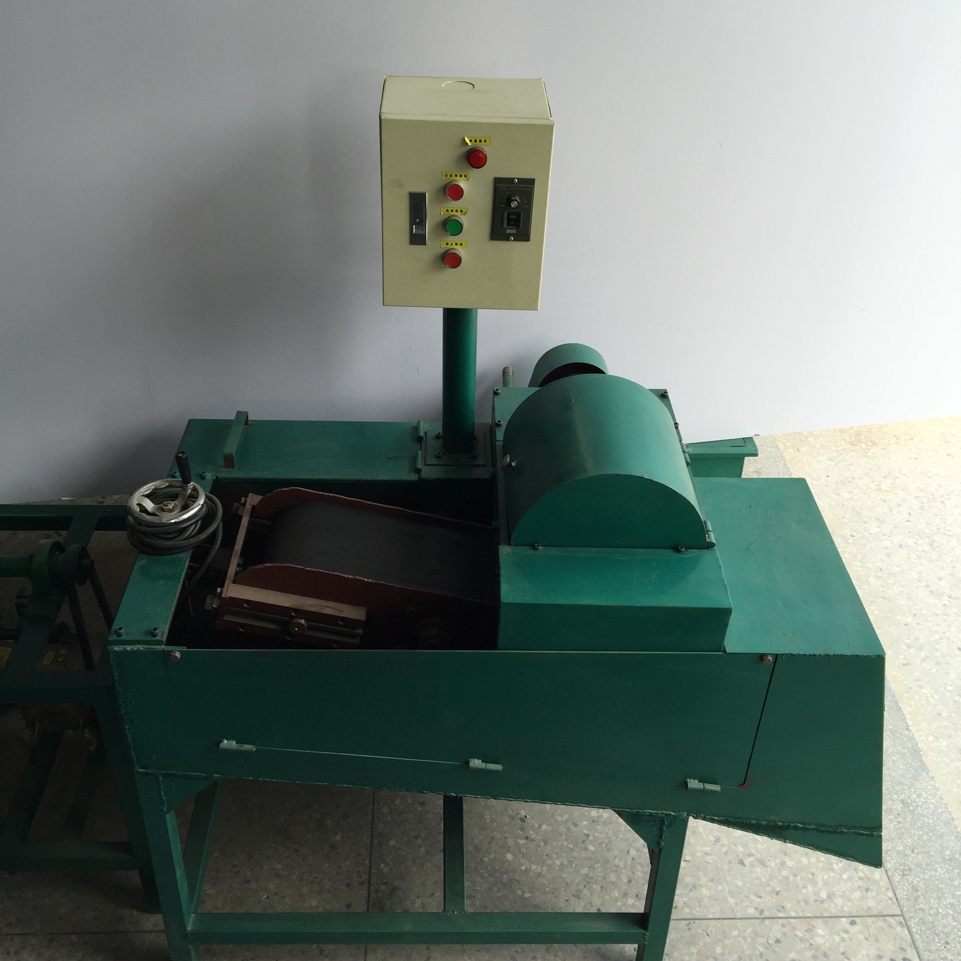 广东名瑞宝石机械生产厂家宝石快速拉条切粒机