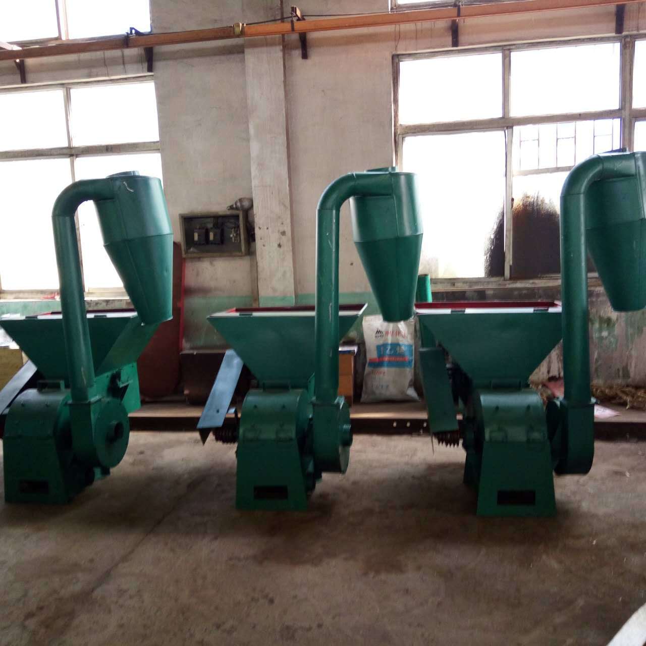 三项电打草糠机图片 自动喂料秸秆粉碎机 喂牛羊打草机厂家优惠