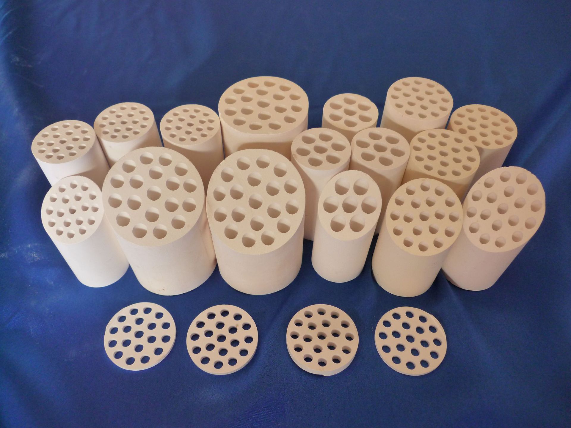 陶瓷膜滤芯工业废水处理无机陶瓷膜物料分离应用陶瓷管式滤膜