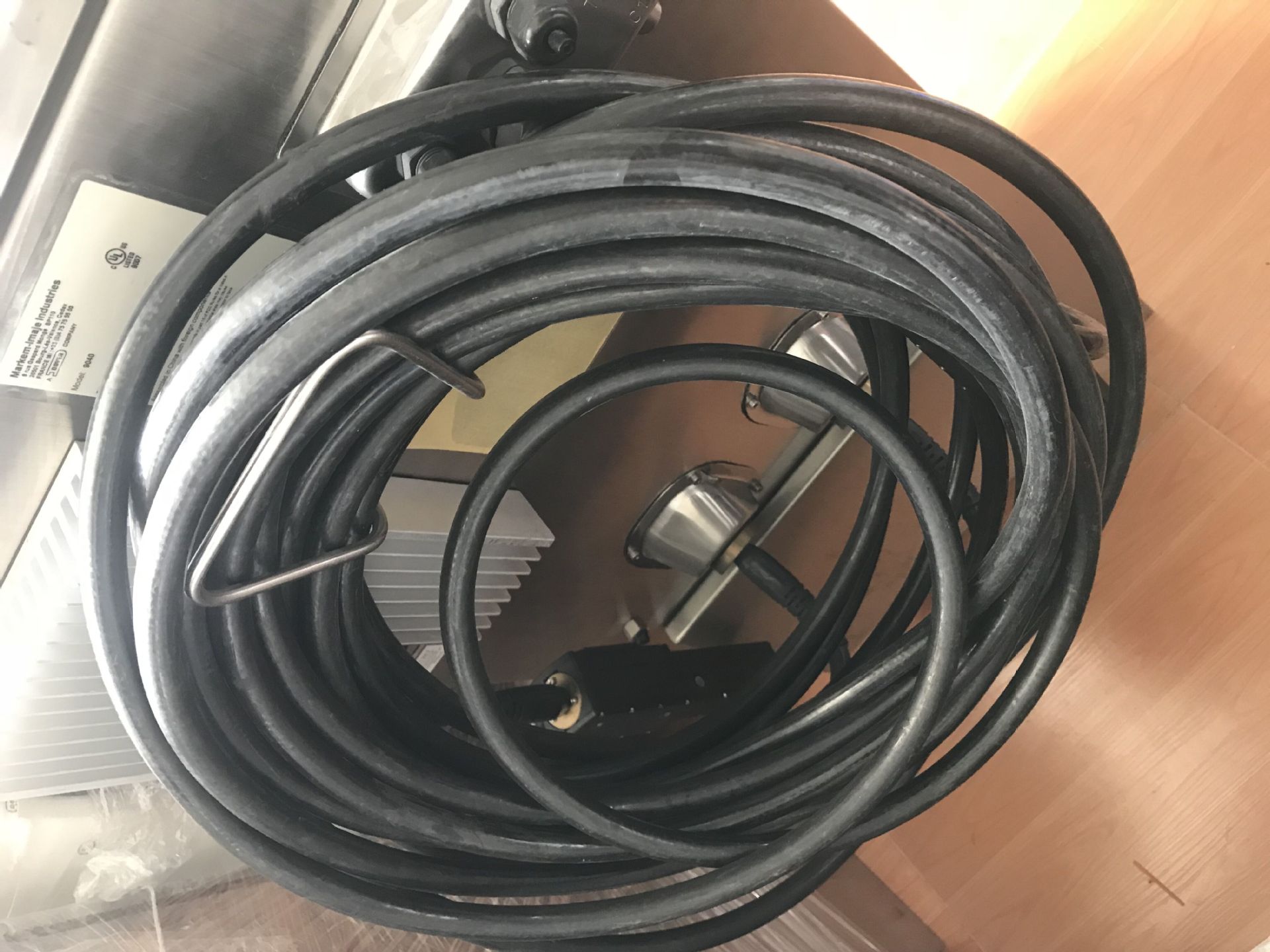 供应马肯依玛士9040喷码机8米长喷头双喷头双喷嘴喷码机