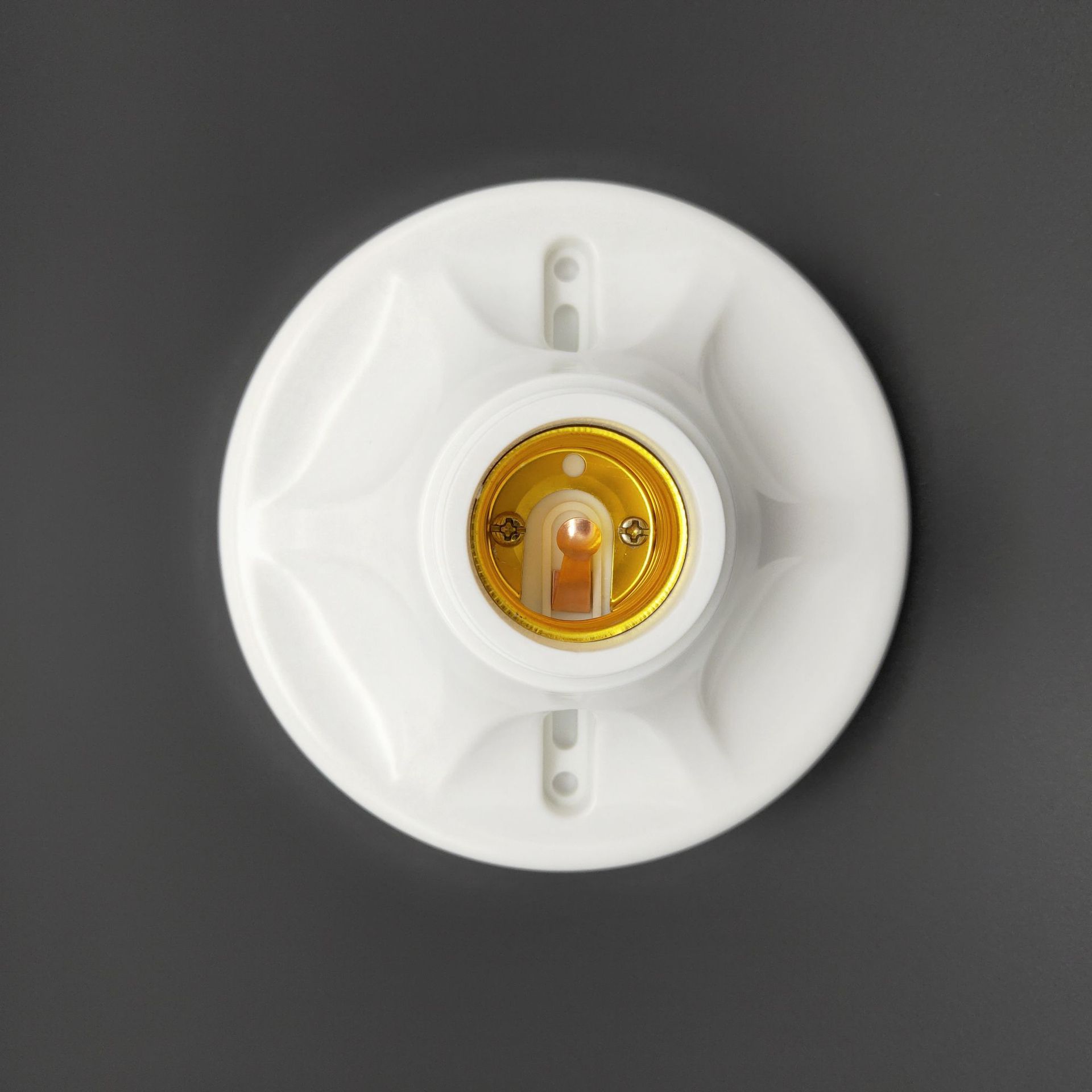 供应批发e27白色胶木阻燃耐高温平灯座铝圈加厚螺口平装式灯口