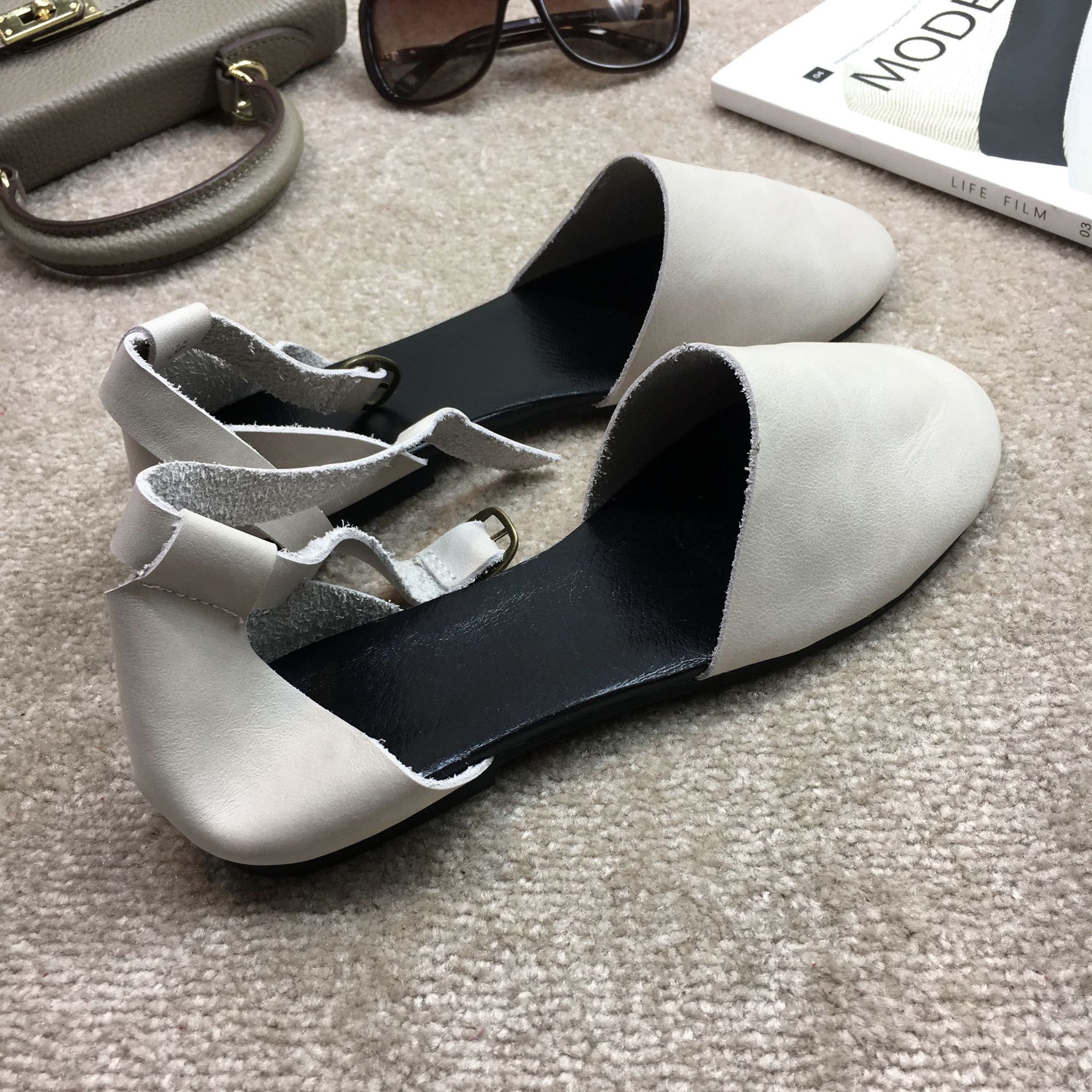 女夏森女凉拖鞋复古包头平底女鞋广州批发一件代发夏季女式凉鞋