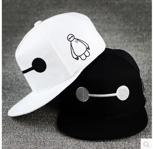 白色黑色帽子