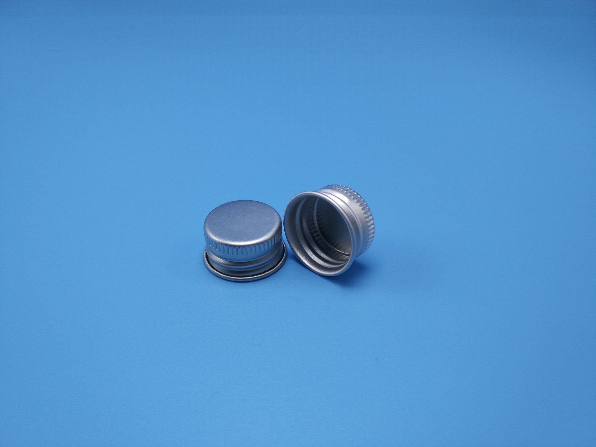 广州厂家供应优质圆形螺纹铝盖 螺旋盖 迷你广口金属瓶盖