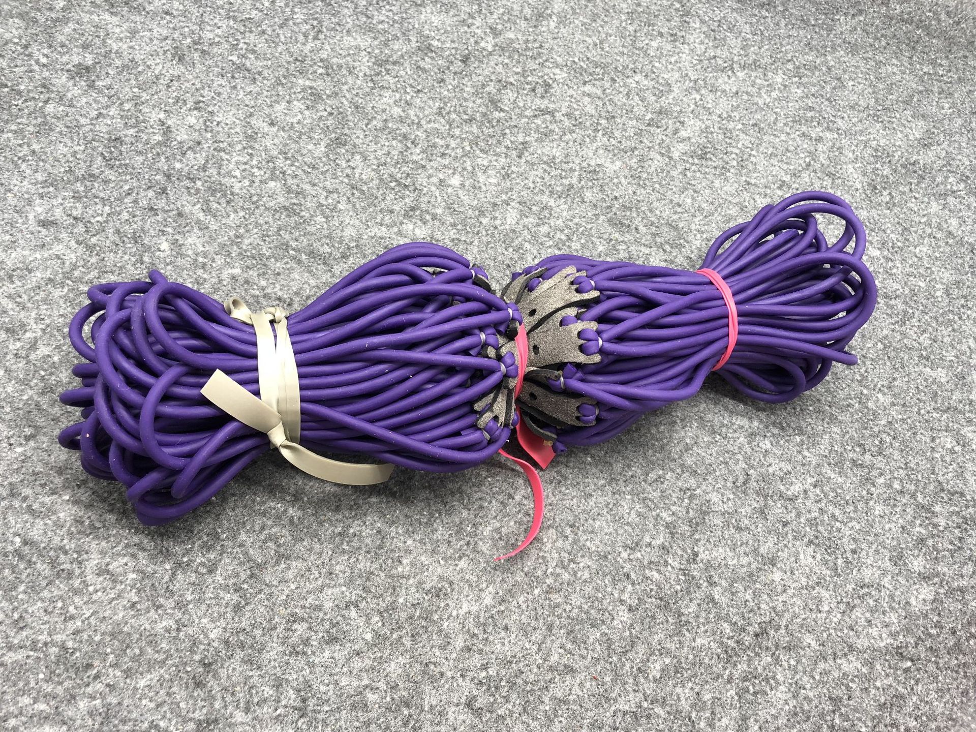 弹弓皮筋厂家 1745传统皮筋组弹弓用1842 2050超纤皮兜乳胶管皮筋