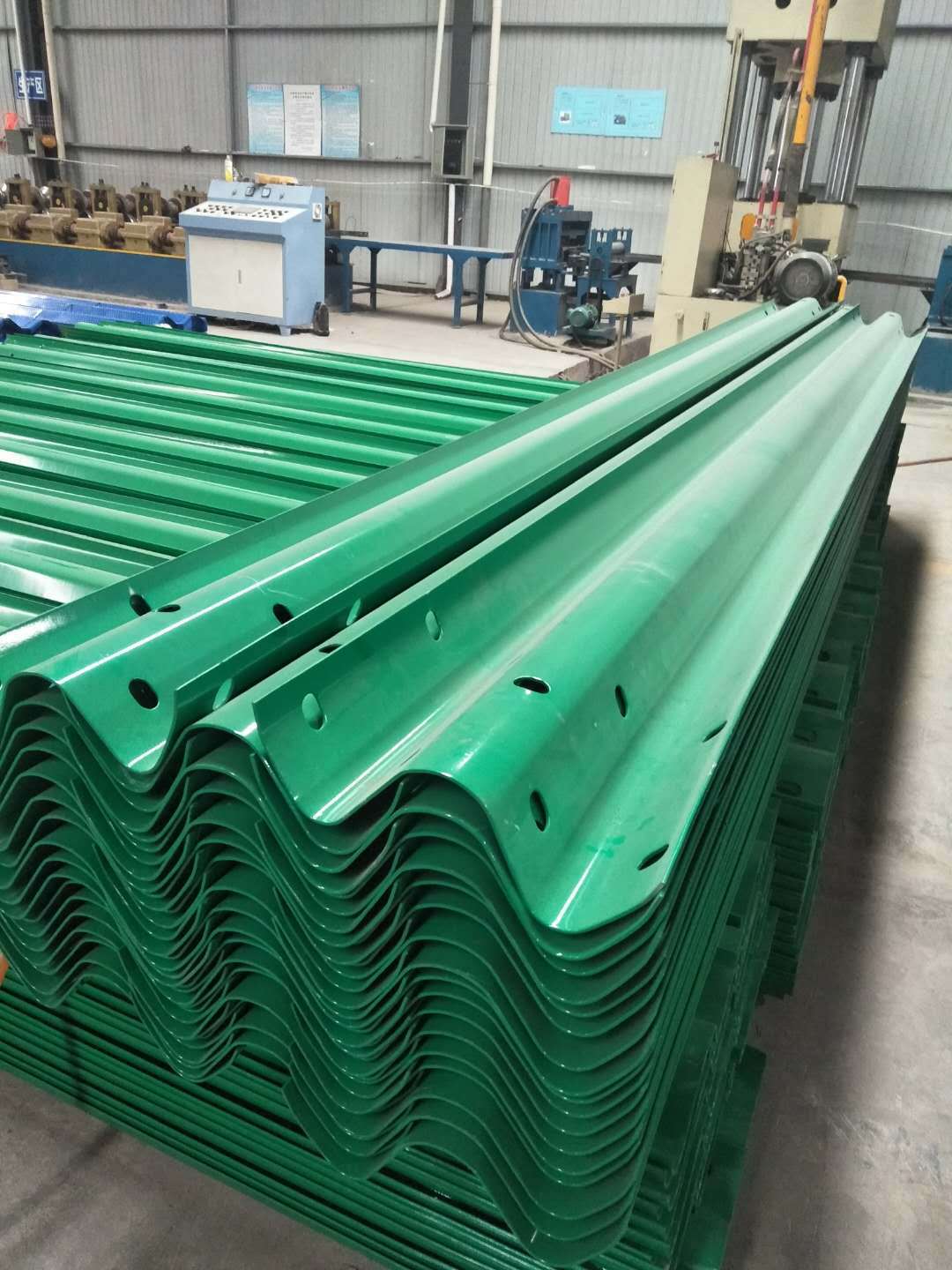 高速公路护栏板_护栏板 高速护栏板 高速公路 恒德厂家特价直销 - 阿