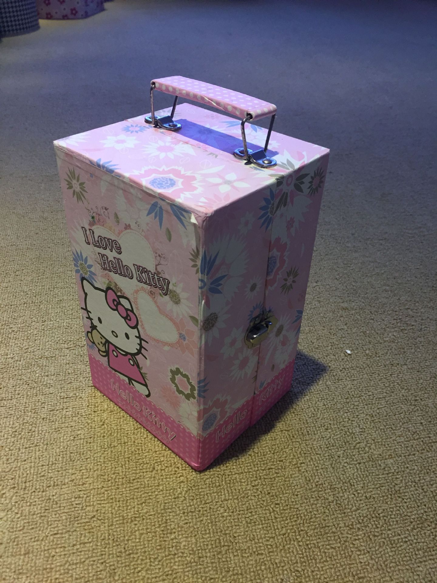 儿童手提箱衣柜盒玩具玩偶箱橱柜抽屉盒子收纳箱手工纸盒纸板箱