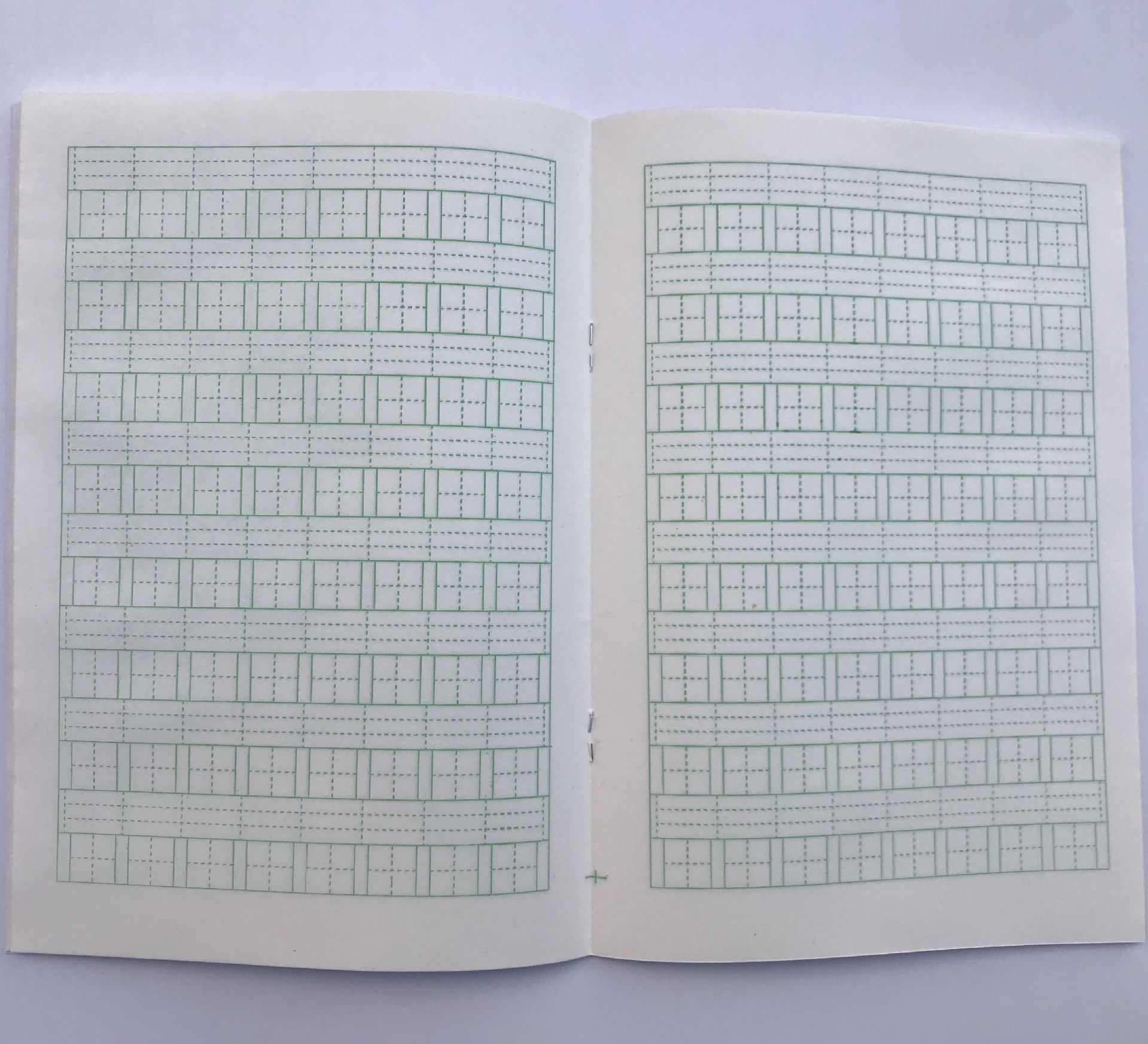 厂家批发学校学生用品 统一a5田字拼音本 田字本 拼音本 课文本