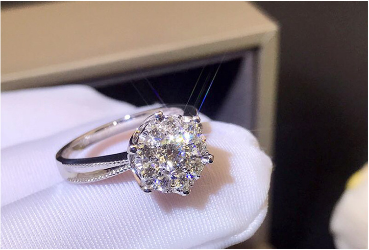 gia钻石戒指女 白18k金30分九围一六爪钻戒3克拉效果显钻显大