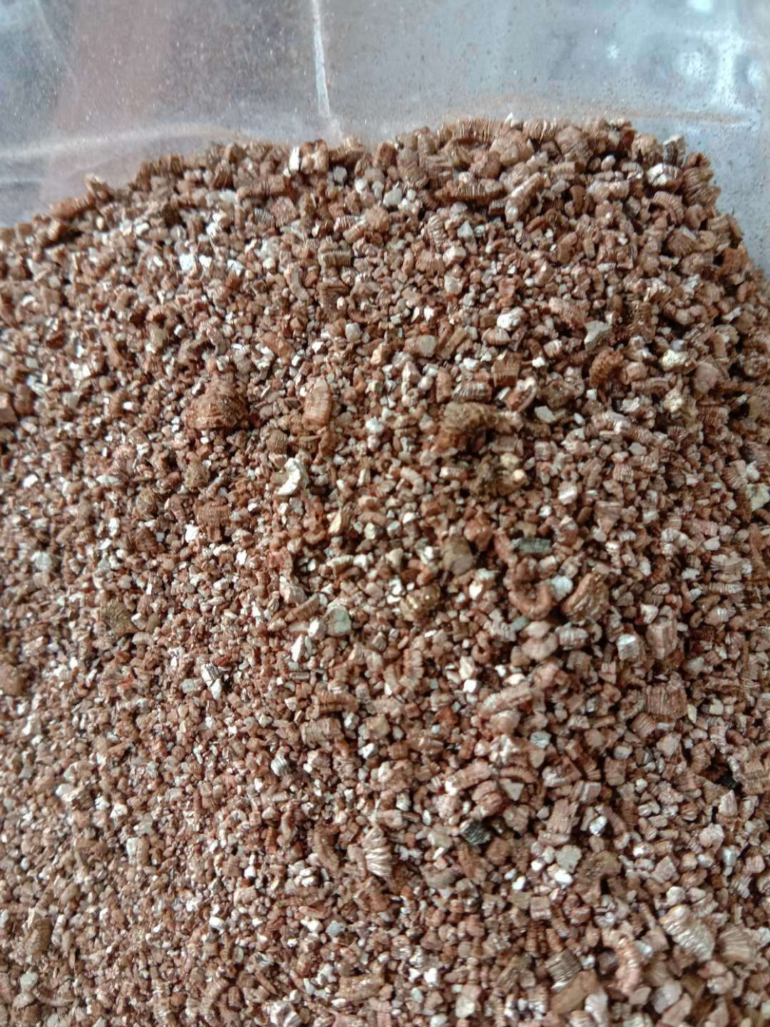 厂家供应1-3mm4-8mm蛭石 膨胀蛭石 蛭石粉 园艺香包 蛭石