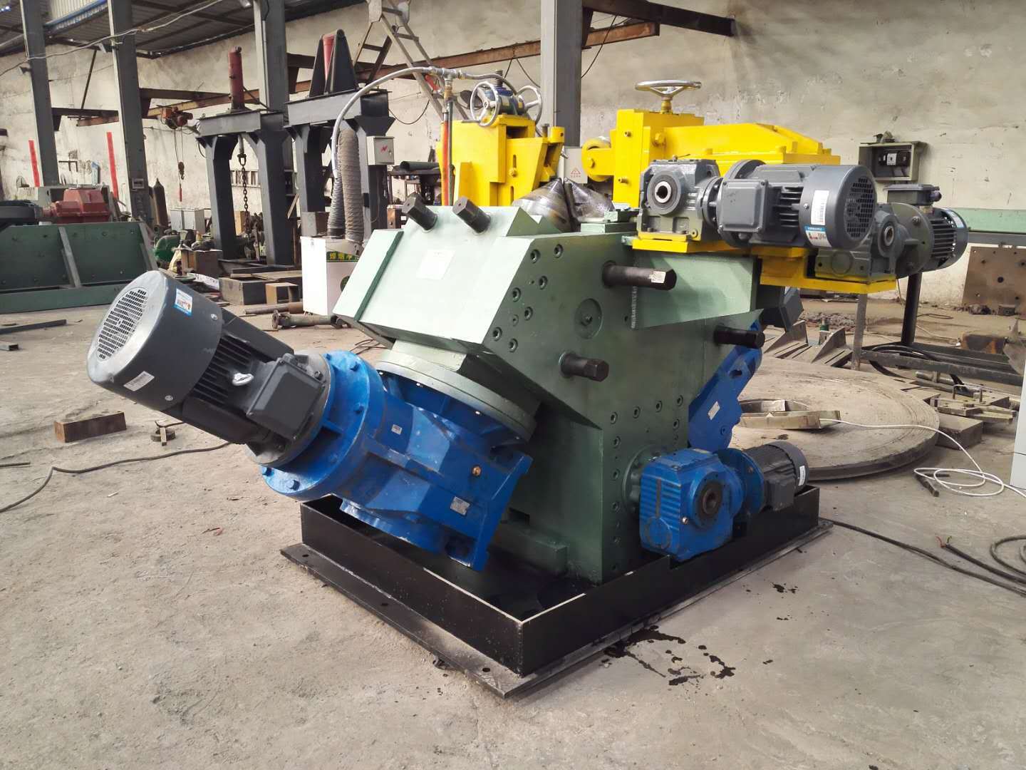 供应螺旋叶片成型机-连续螺旋叶片轧机-加工范围广-成品质量好