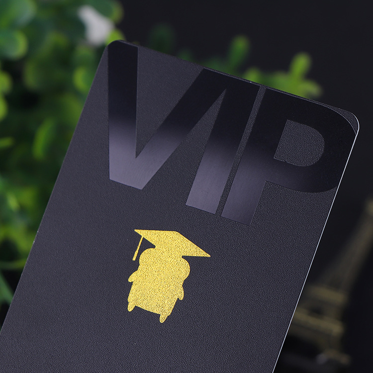 长期制作哑光磨砂二维码pvc卡片定制酒店ktv条码磁条vip会员卡