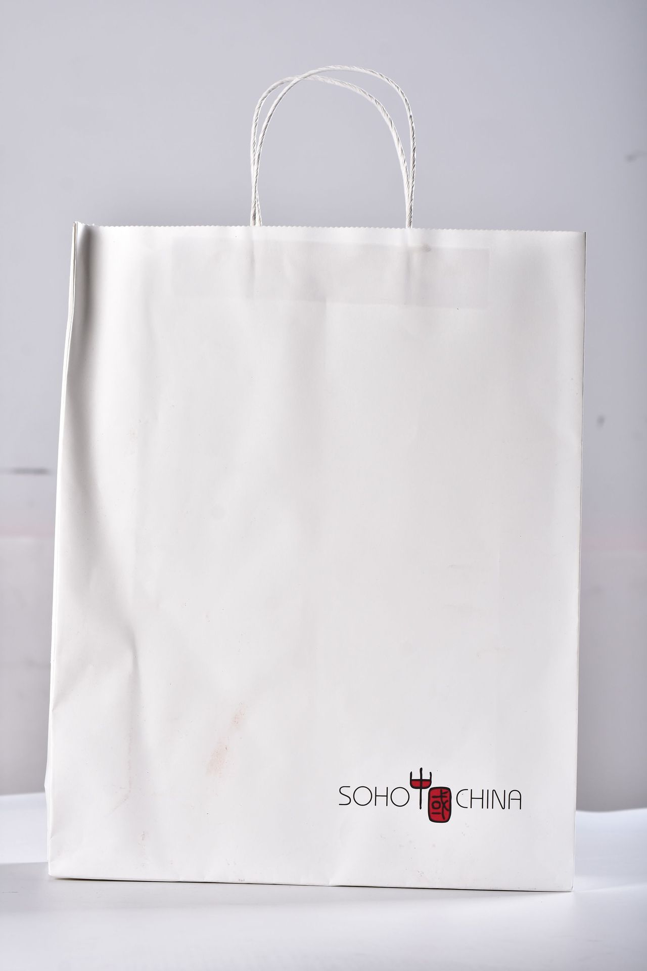 各款高档纯色服装礼品袋印刷牛皮纸白卡纸彩色手提袋包装纸袋定制