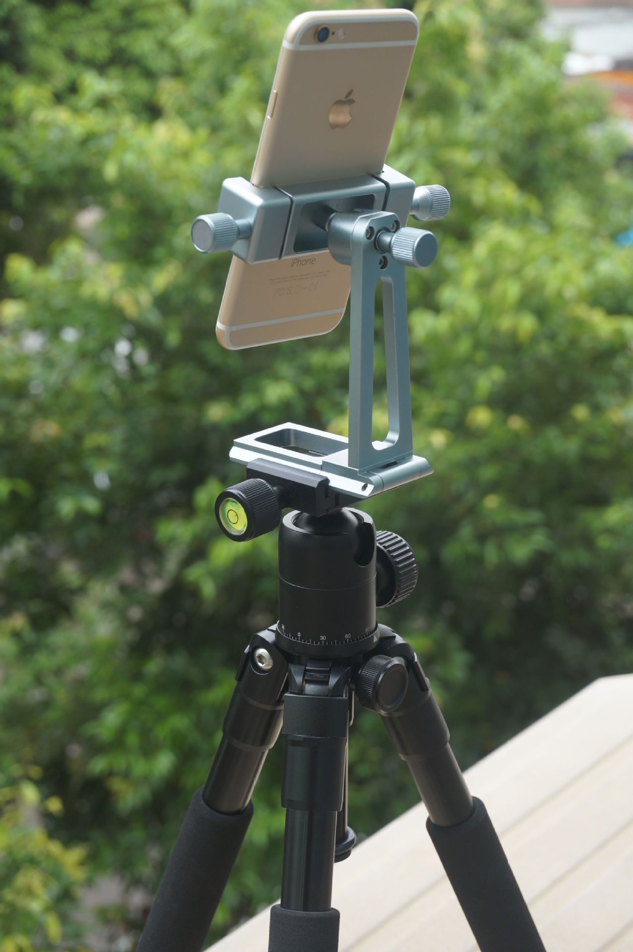 高档铝合金手机夹360旋转自拍直播支架桌面金属三脚手机支架夹子