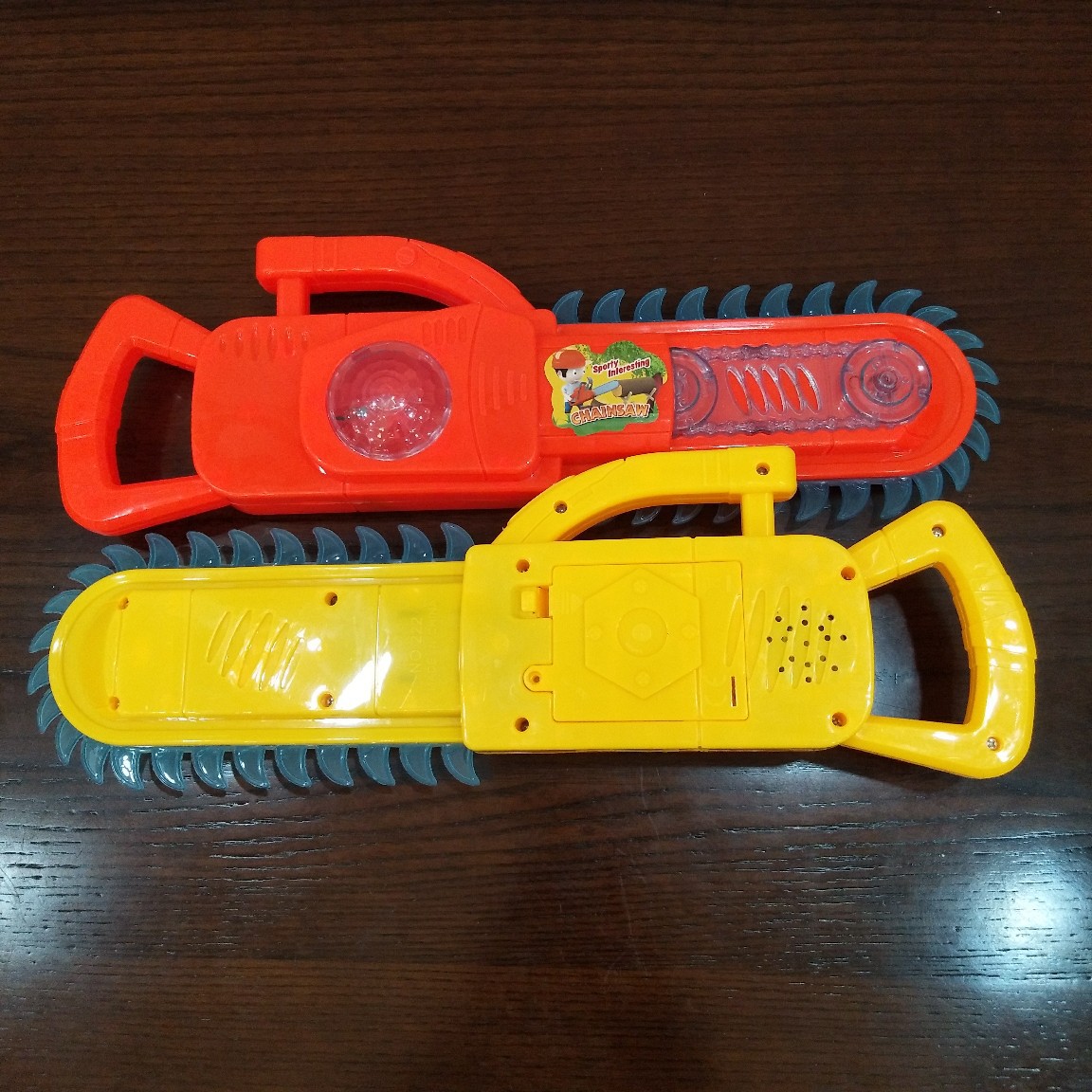 夜市热销儿童玩具伐木电动儿童闪光音乐电锯 带动作震动锯子