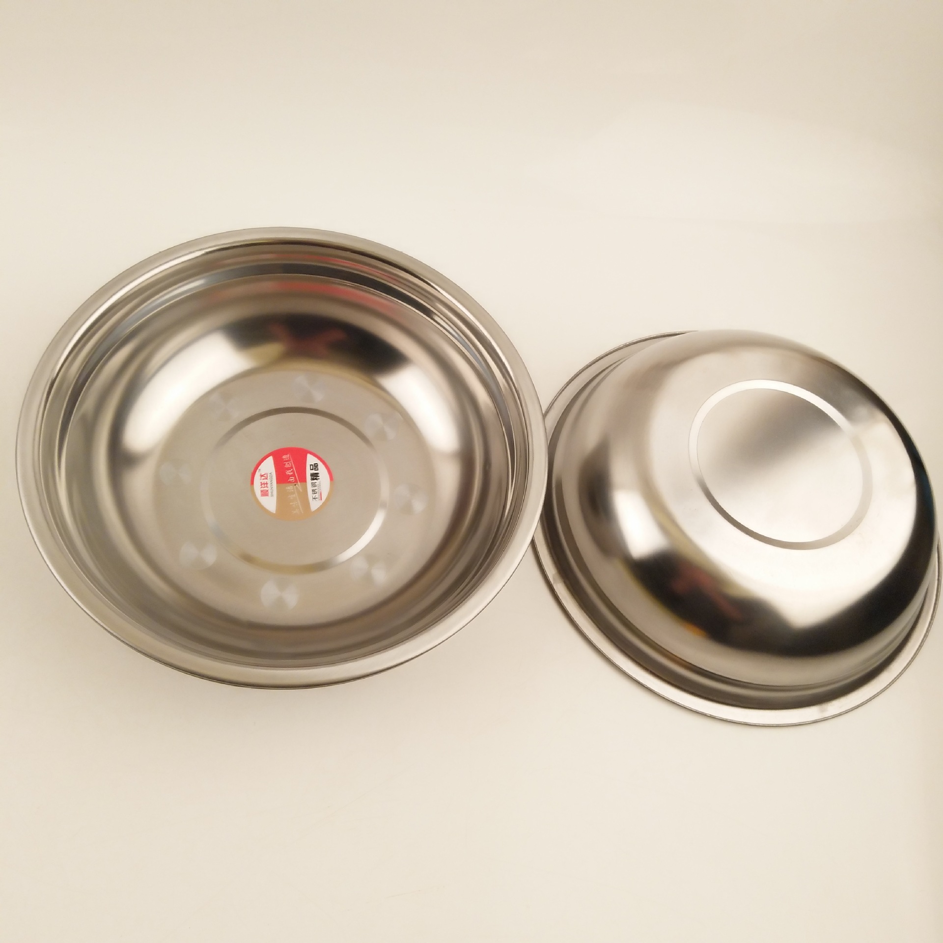 2元批发 24不锈钢汤盆 面盆 碗 日用百货>餐具>碟,盘二元货源