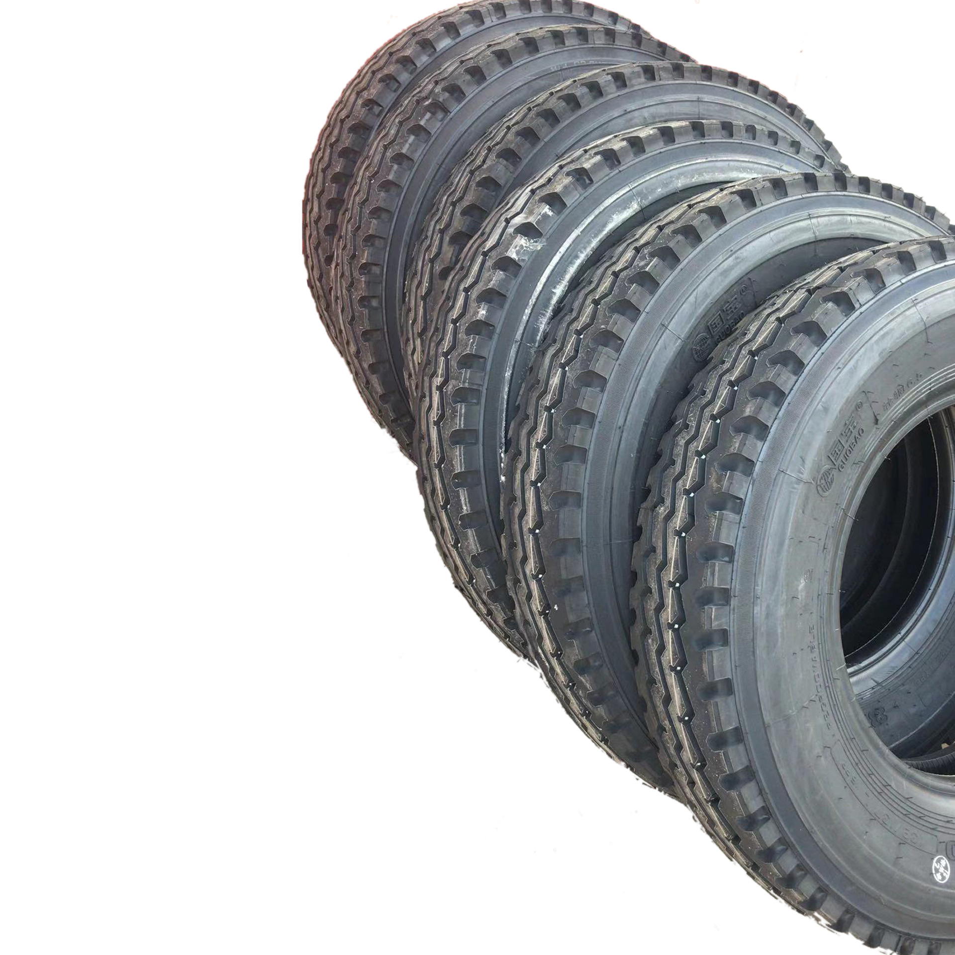 现货销售8.25r20钢丝卡车货车轮胎 全新子午线轮胎耐磨