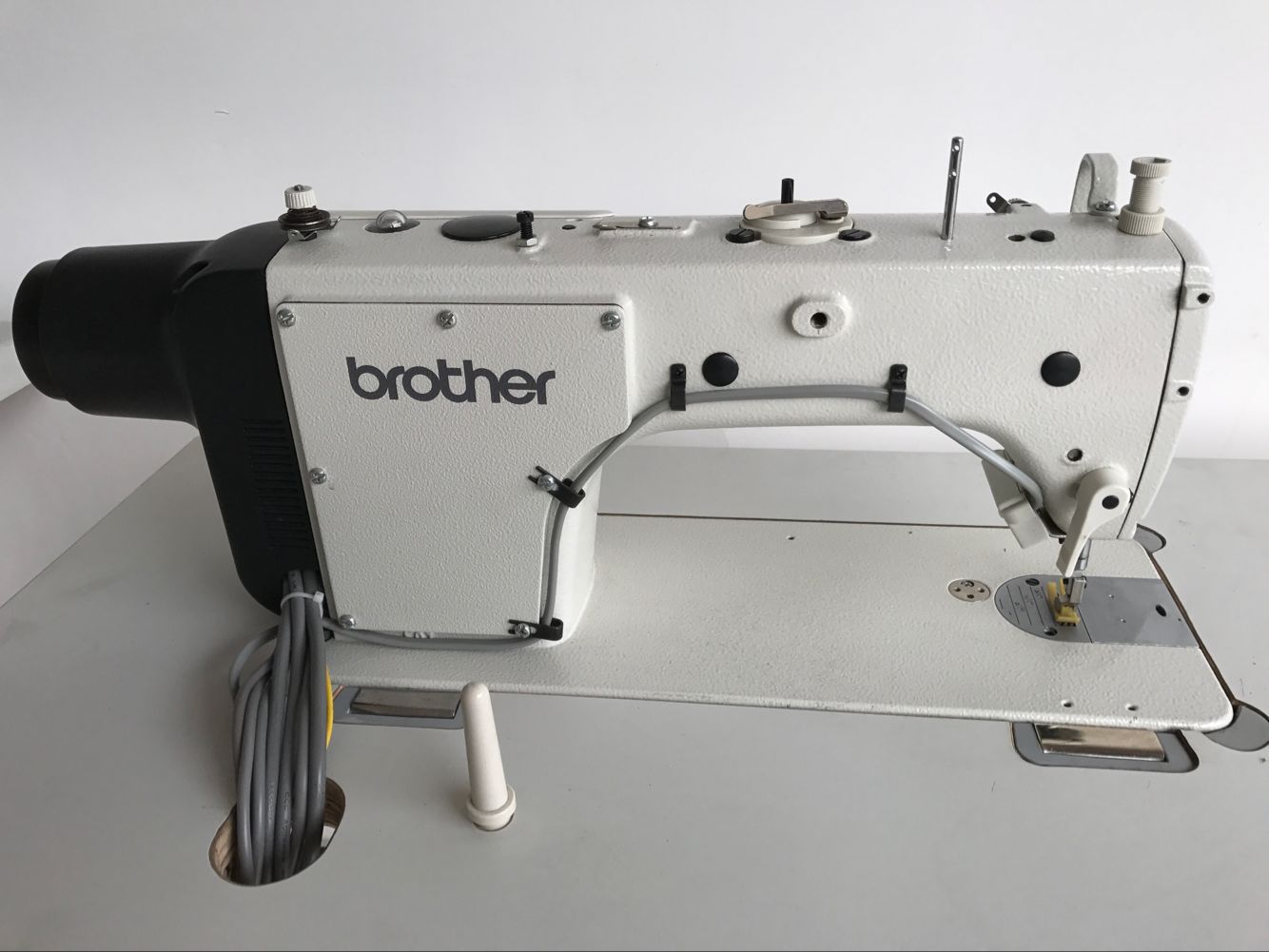 电脑平车工业缝纫机二手重机7300a电脑平缝车 二手缝纫机设备