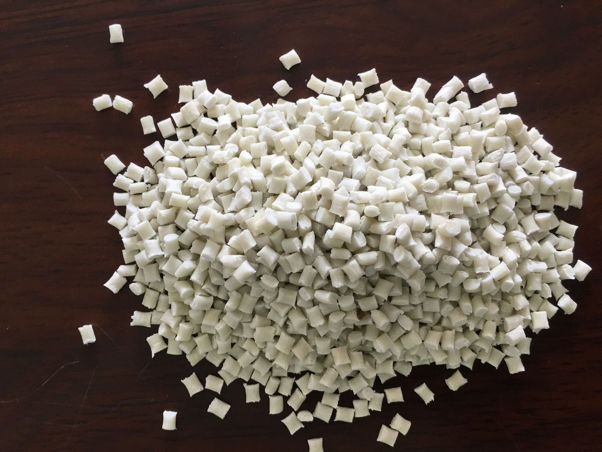 供应pe降解母粒pe全降解剂ldpe降解薄膜降解购物袋8066