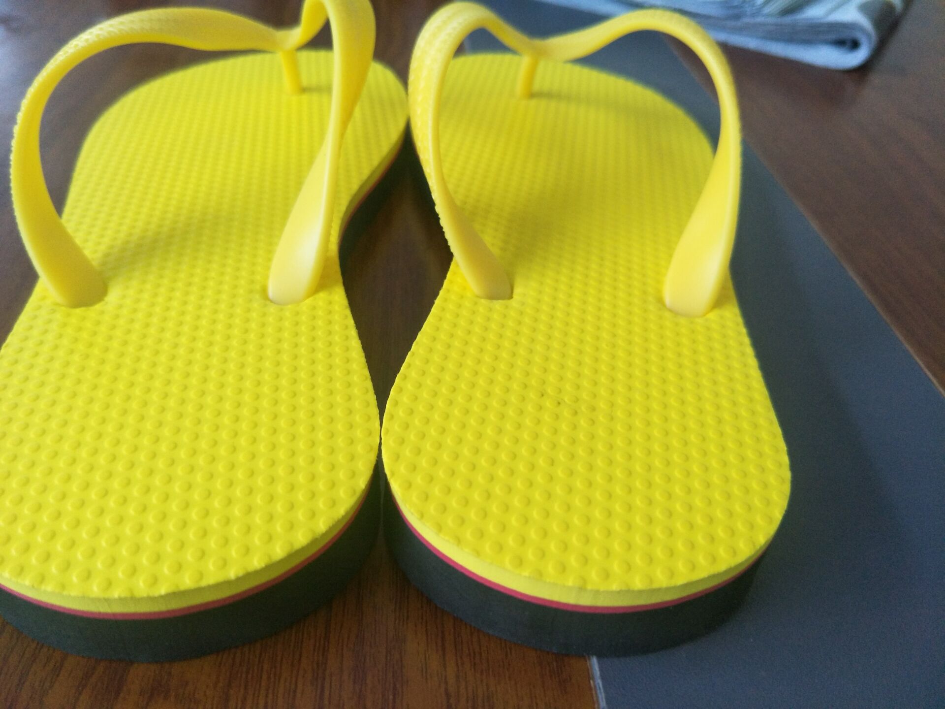 人字拖 夹线防滑简约橡胶人字拖鞋 沙滩人字拖