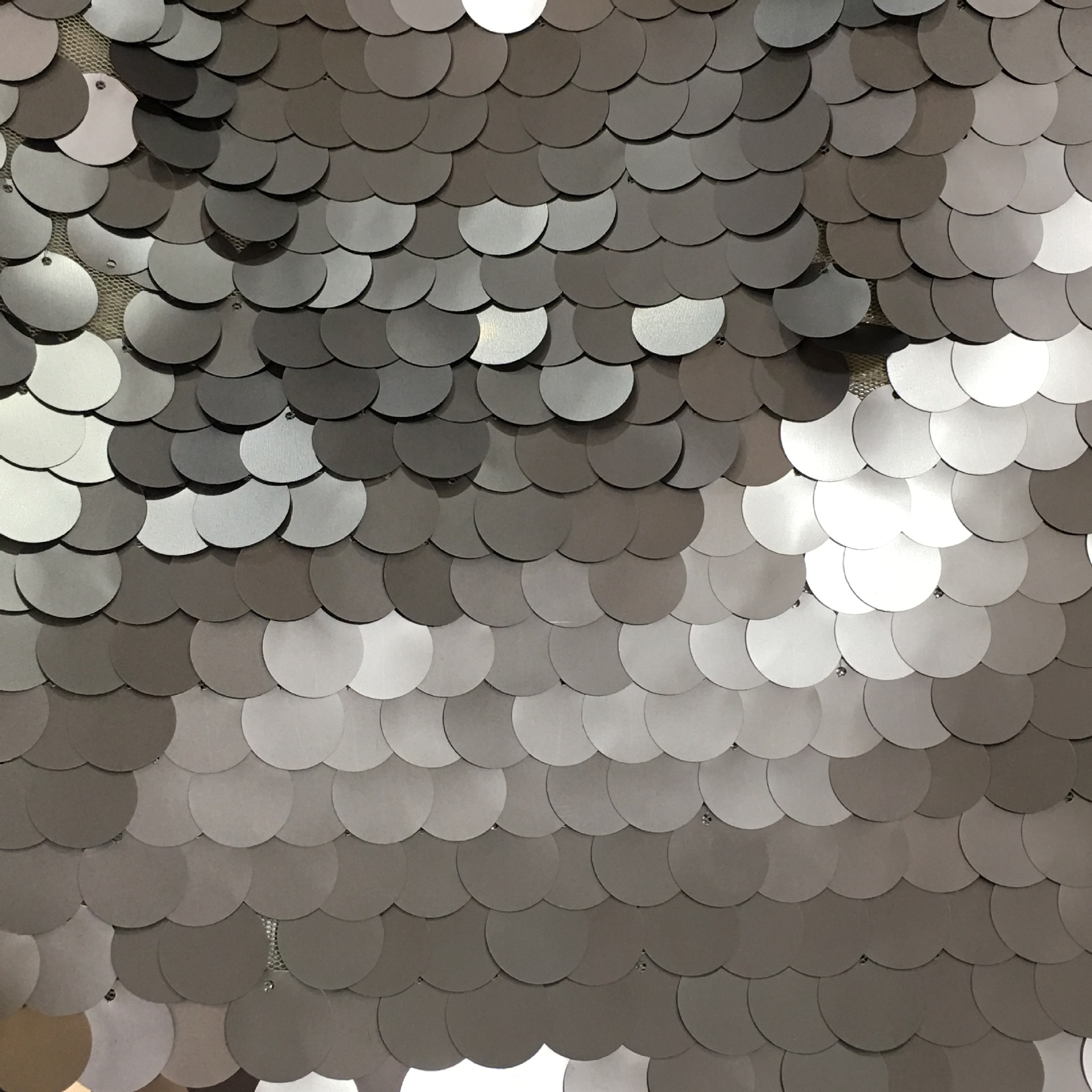 8cm圆型吊片布料流苏垂坠亮片布时装舞台装饰亮片流苏婚纱礼服