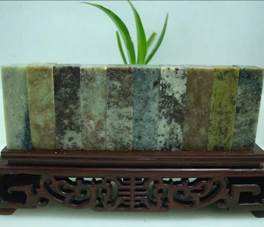 青田老性紫檀石1.5*1.5*5cm练习章印石章料印章金石篆刻寿山石