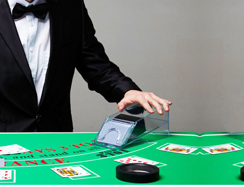 扑克牌发牌靴发牌器德州扑克21点发牌机透明或黑色1-6副