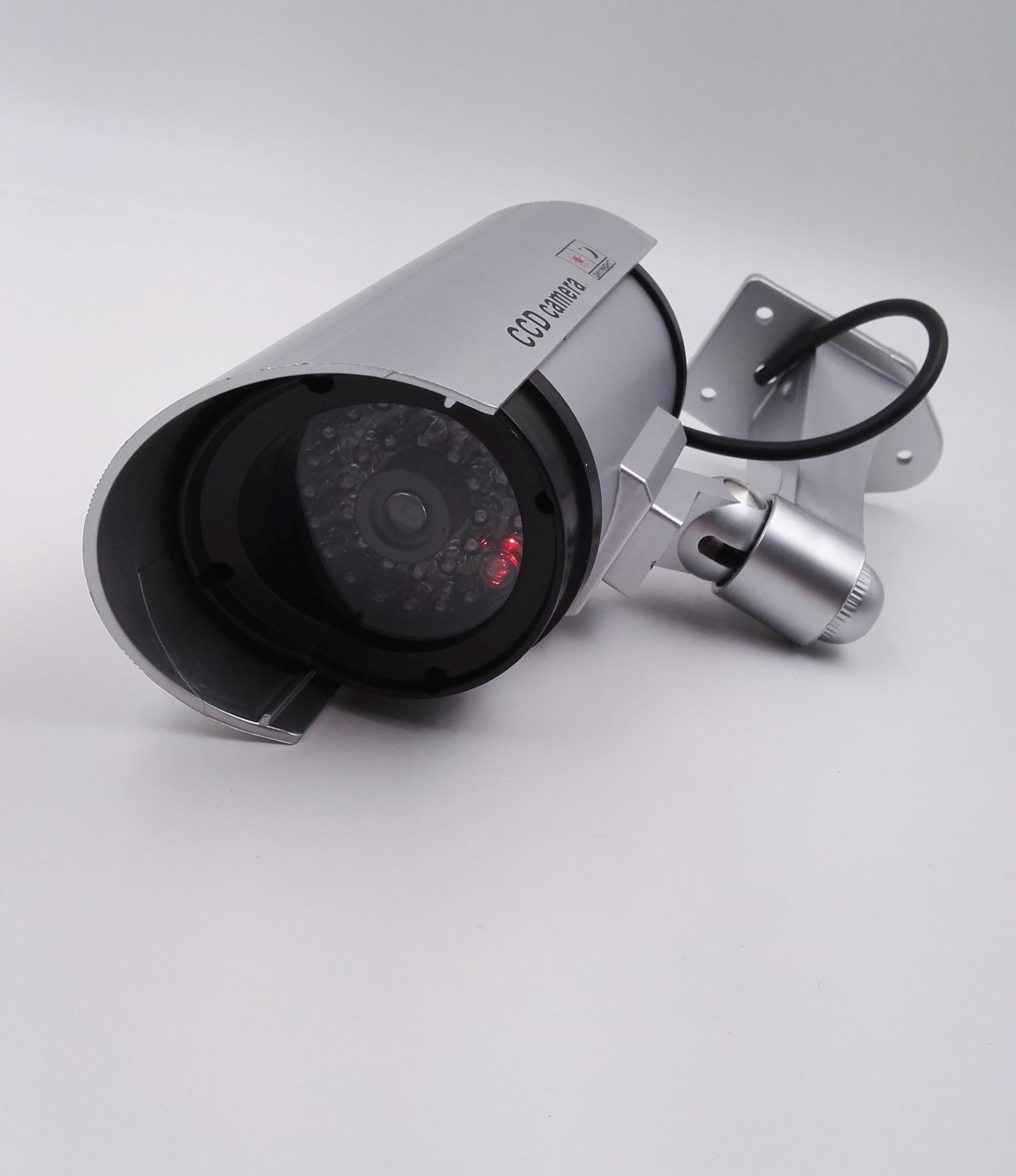 仿真摄像头 枪式假监控器带灯闪烁黑色银色