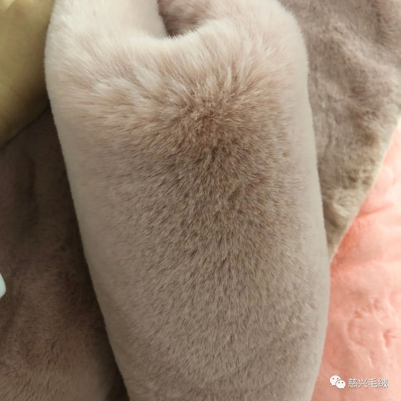 现货1550克升级仿獭兔 25mm 濑兔毛球 毛球 獭兔 仿兔毛人造毛