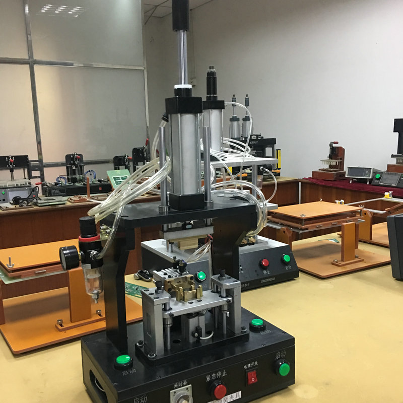 厂家定制气动装弹簧夹具 自动装弹簧工装夹具 铝合金装弹簧夹具