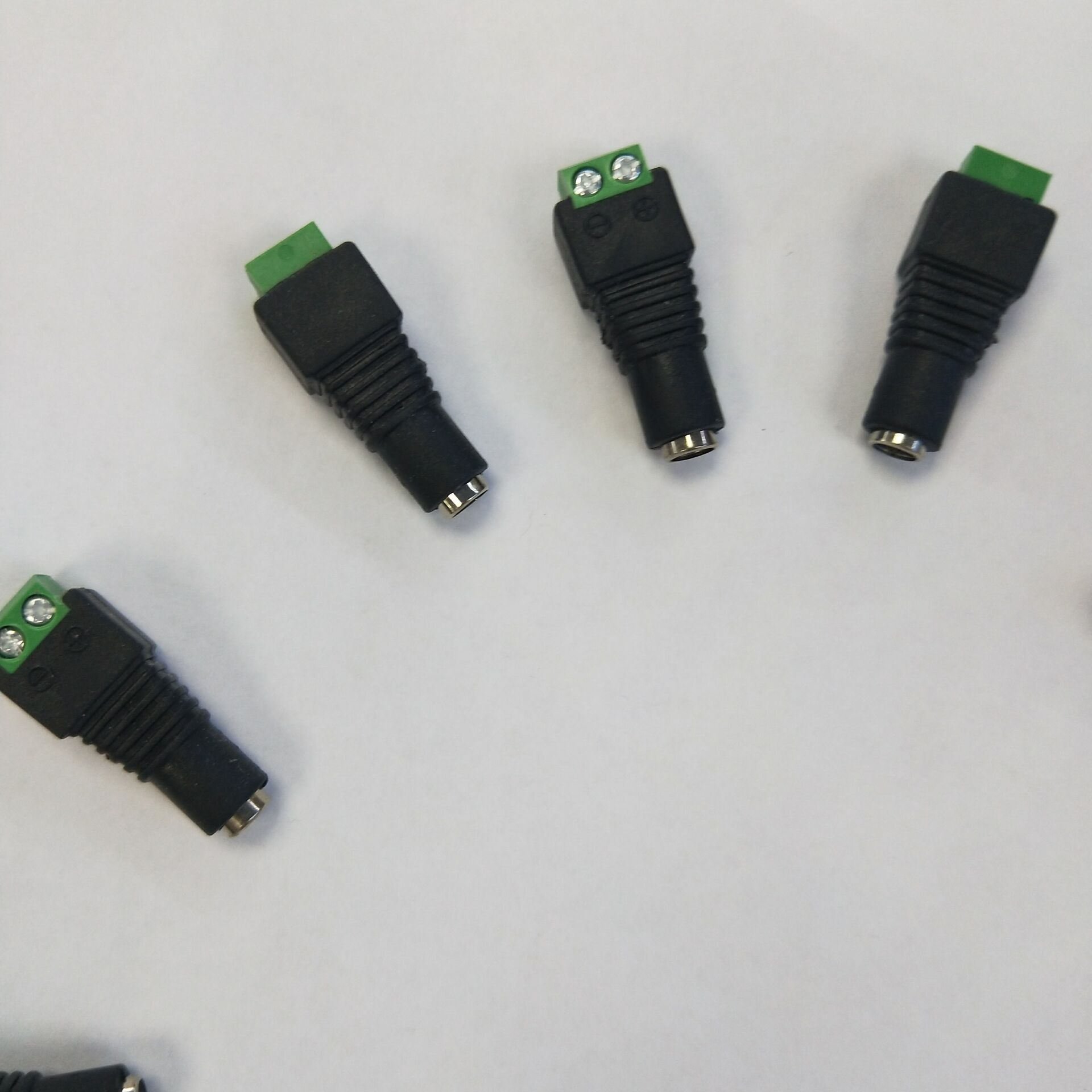 公头55x21mm免焊接锁螺丝监控摄像机电源绿色端子dc转接头