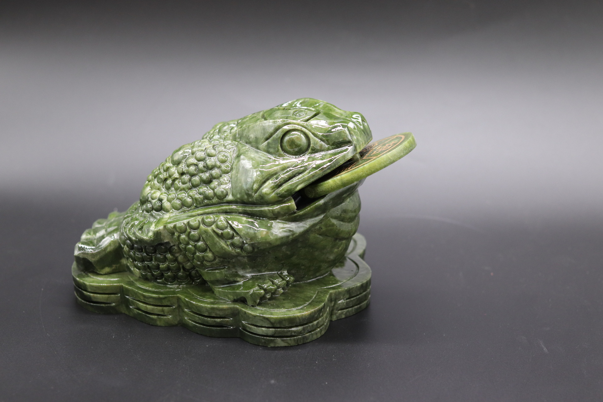 天然南玉大三脚金蟾茶宠摆件玉雕岫玉蛇纹玉招财纳福工艺品小礼品