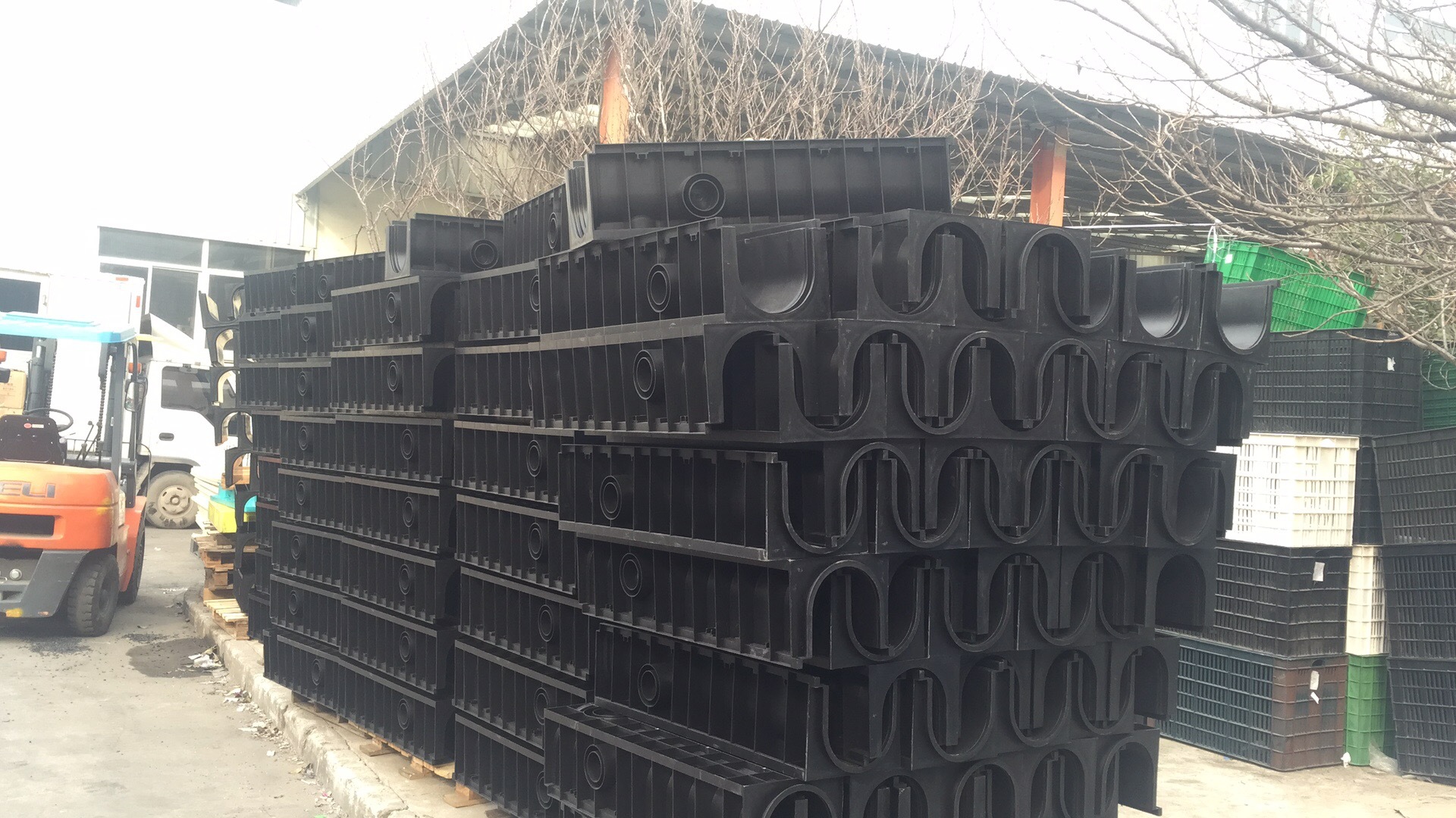 厂家直销 塑料排水沟 定制道路排水沟 不锈钢多缝hdpe成品排水沟