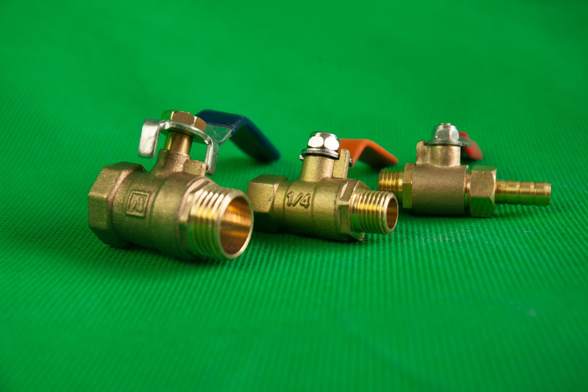 空压机排气阀放气阀兄弟豹无油静音空压机配件3/8内螺纹水龙头