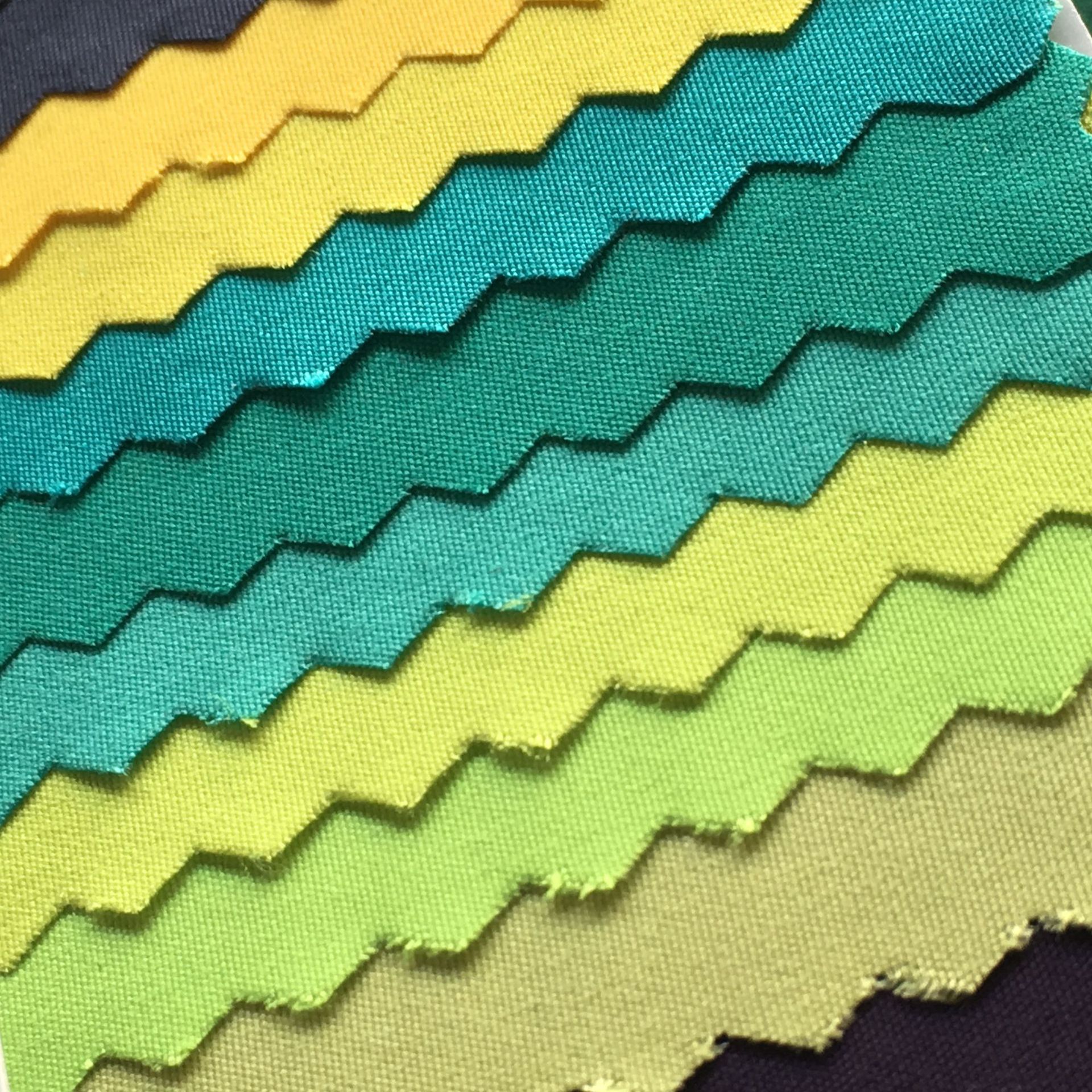 厂家直销特密tc棉涤棉纺箱包手袋柔软面料书包服装环保布料不过胶