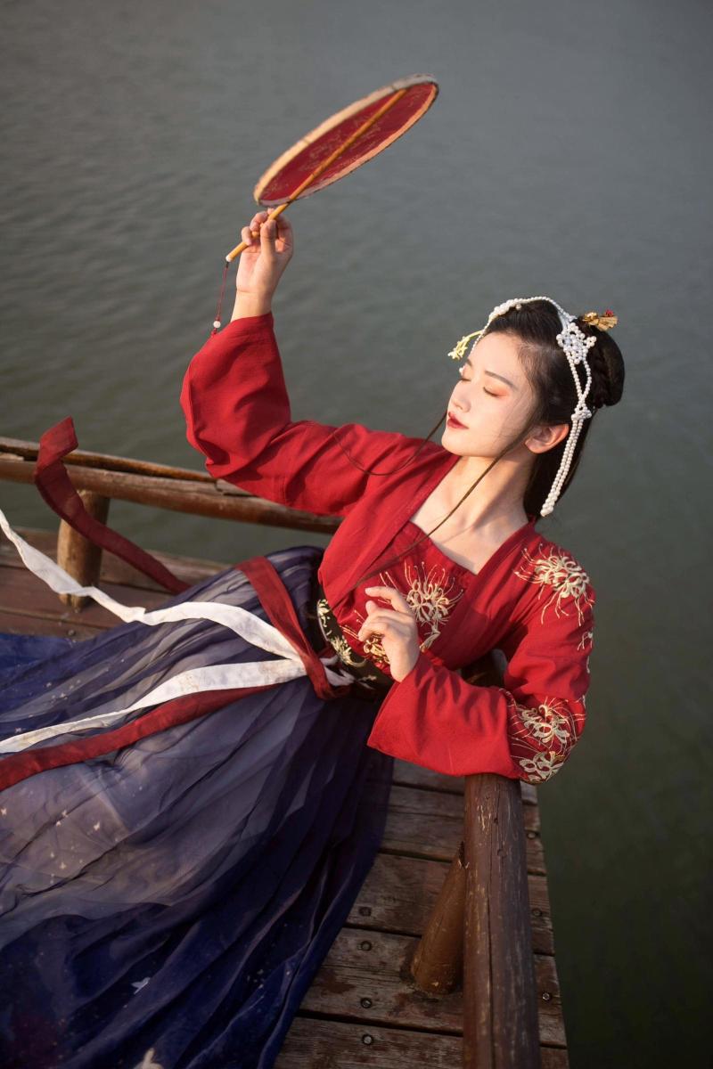 汉服女古风齐胸襦裙日常装逍遥客中国风改良彼岸花汉服学生服现货