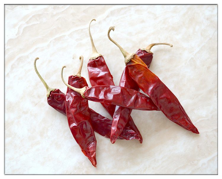 新疆红龙十三红辣椒品质保证新疆红辣椒带把1000g